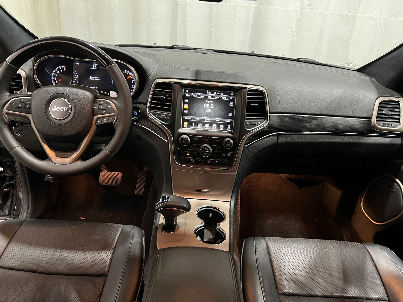 Thumbnail: 2015 Jeep Grand Cherokee - 2