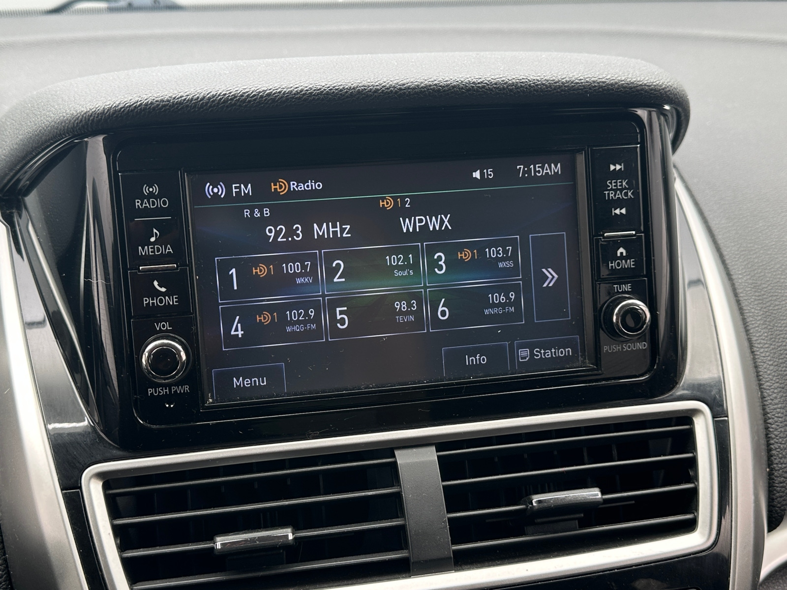 Thumbnail: 2019 Mitsubishi Eclipse Cross - 4