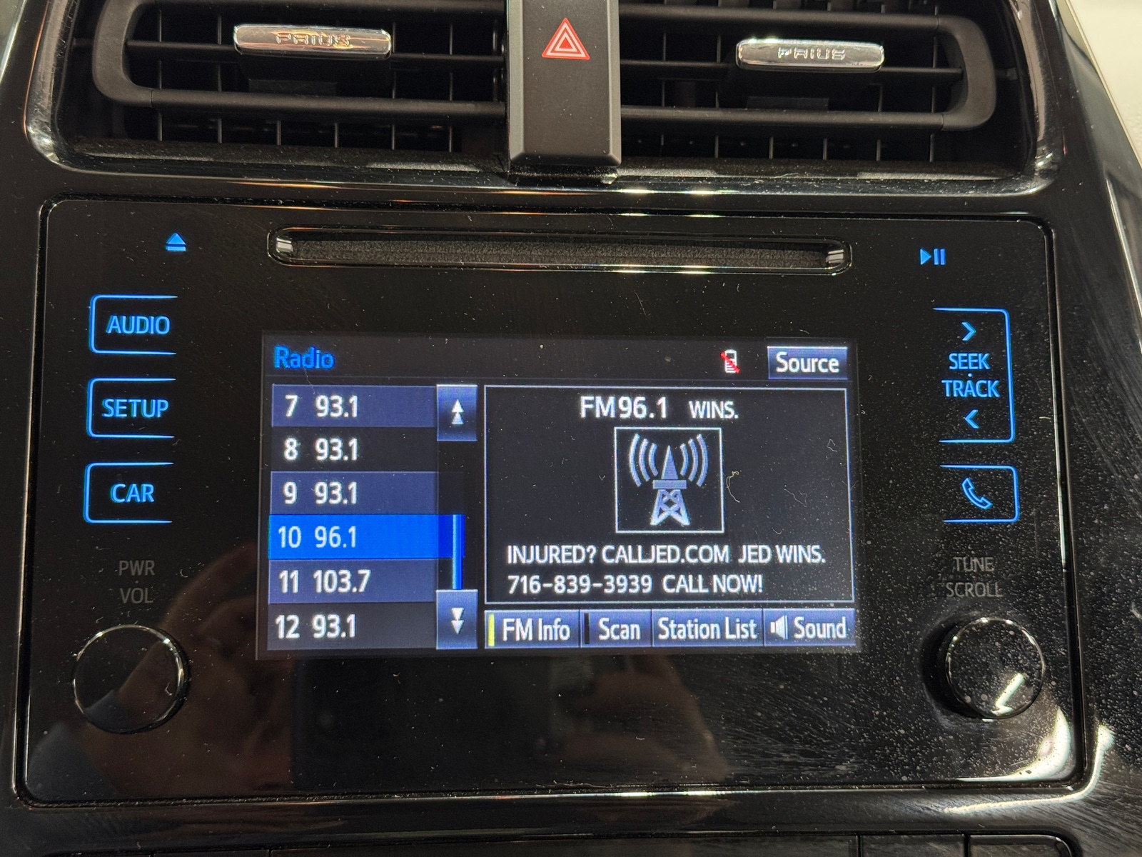 Thumbnail: 2019 Toyota Prius - 4