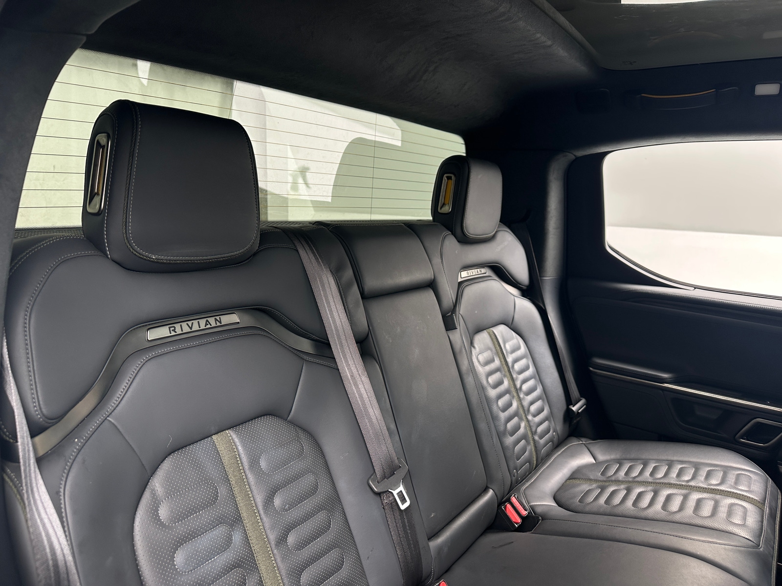 Thumbnail: 2022 Rivian R1T - 5