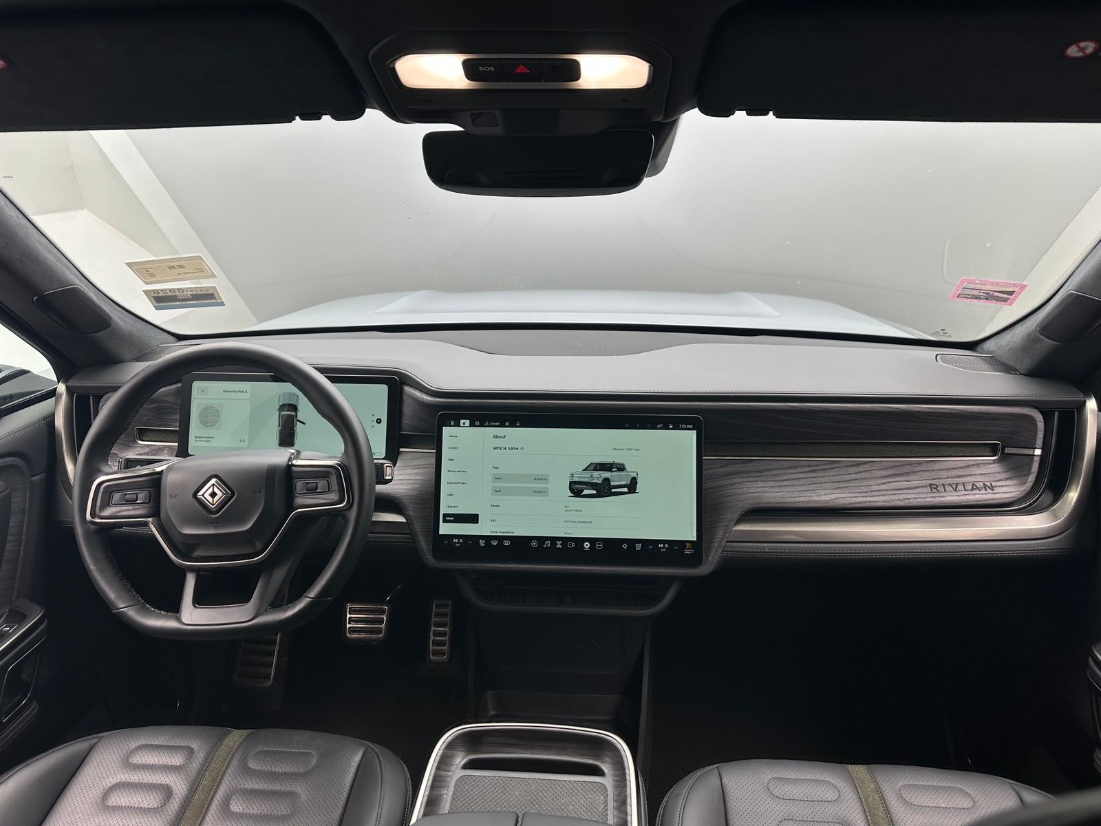 Thumbnail: 2022 Rivian R1T - 2