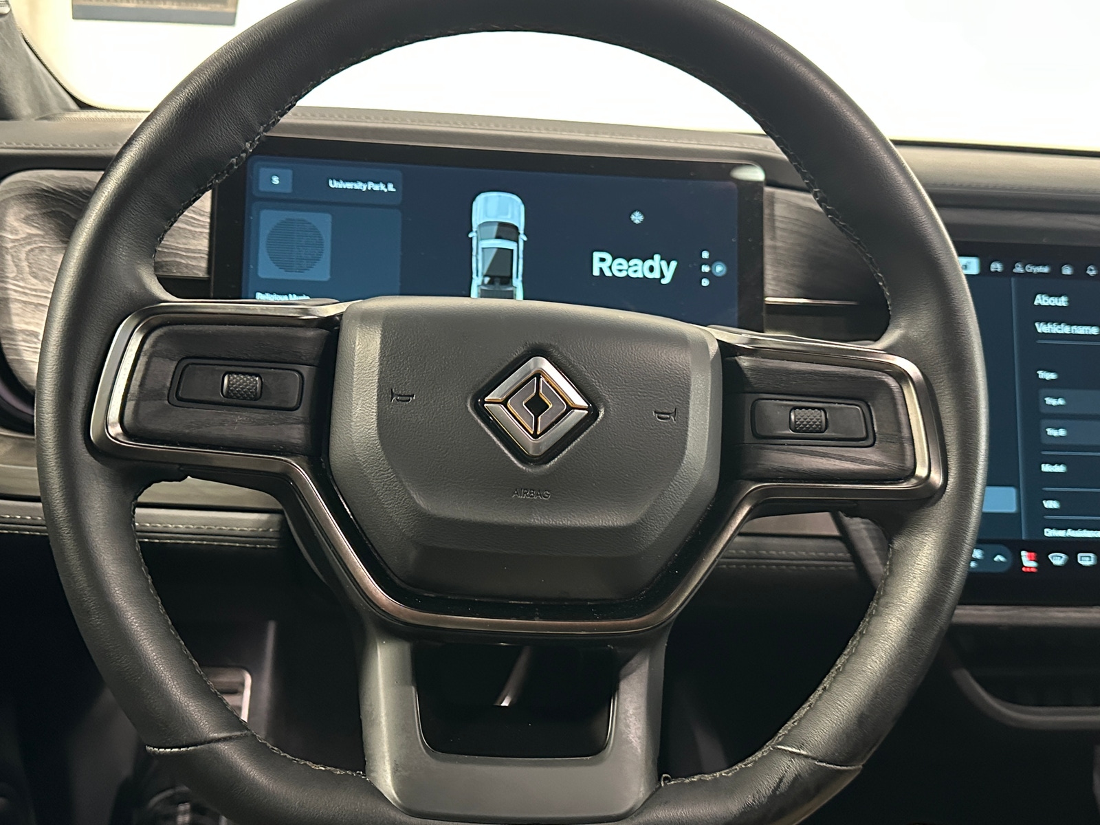 Thumbnail: 2022 Rivian R1T - 4