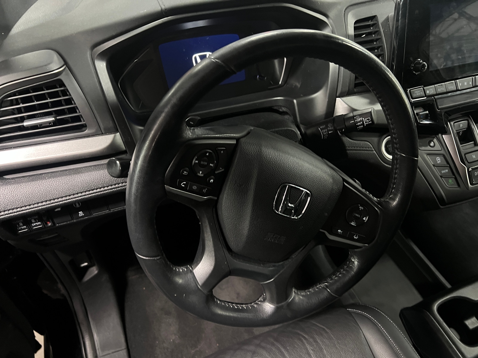 Thumbnail: 2023 Honda Odyssey - 4