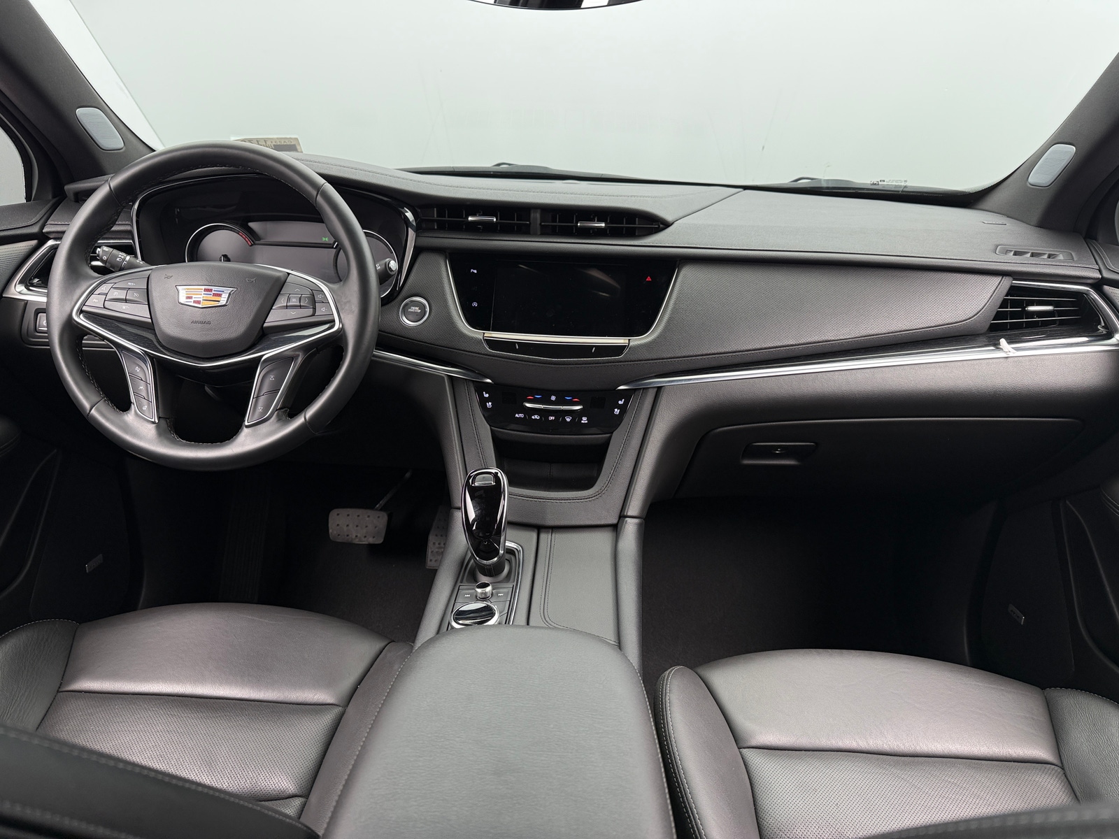 Thumbnail: 2025 Cadillac XT5 - 3