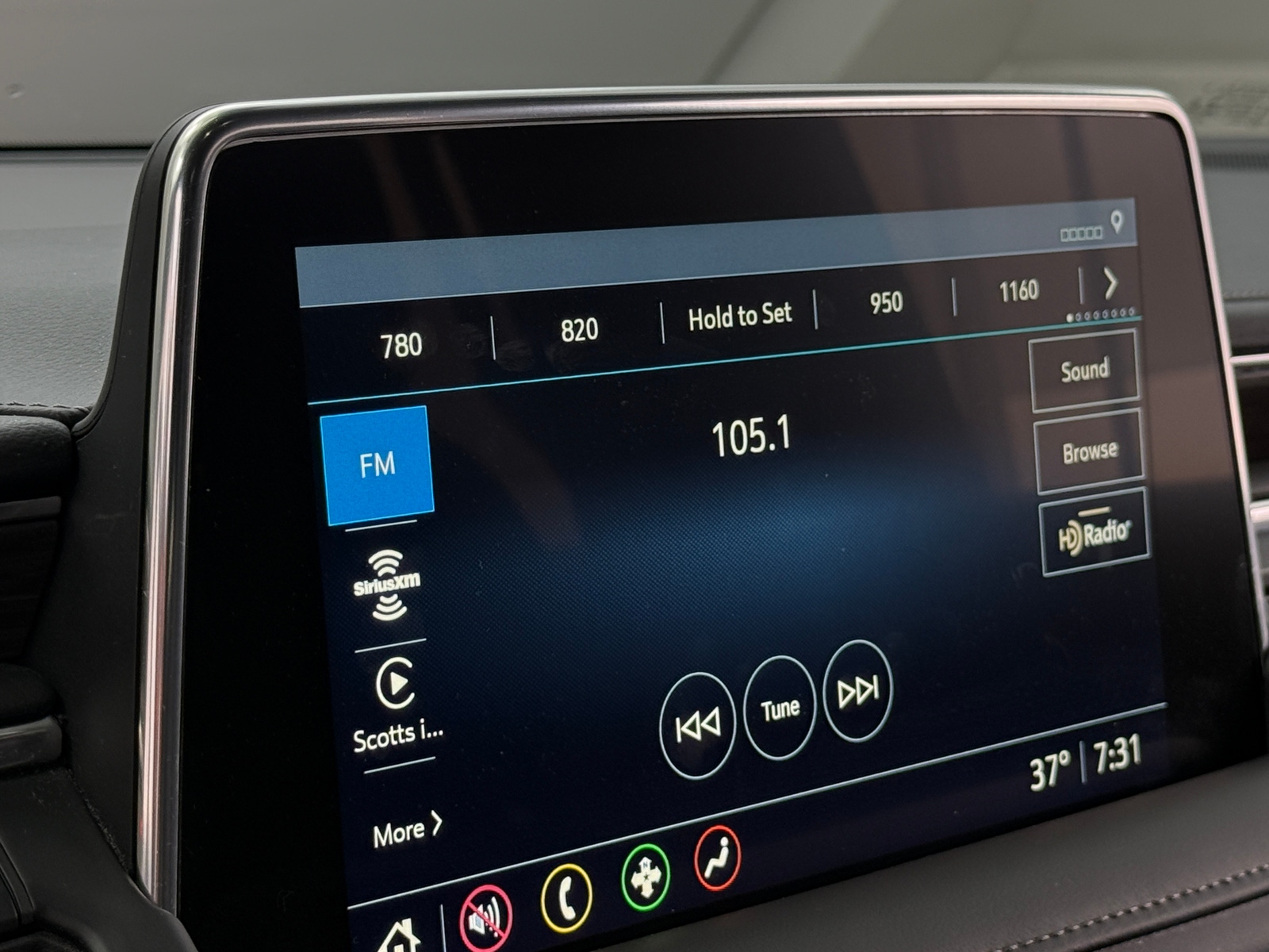 Thumbnail: 2021 Chevrolet Suburban - 4