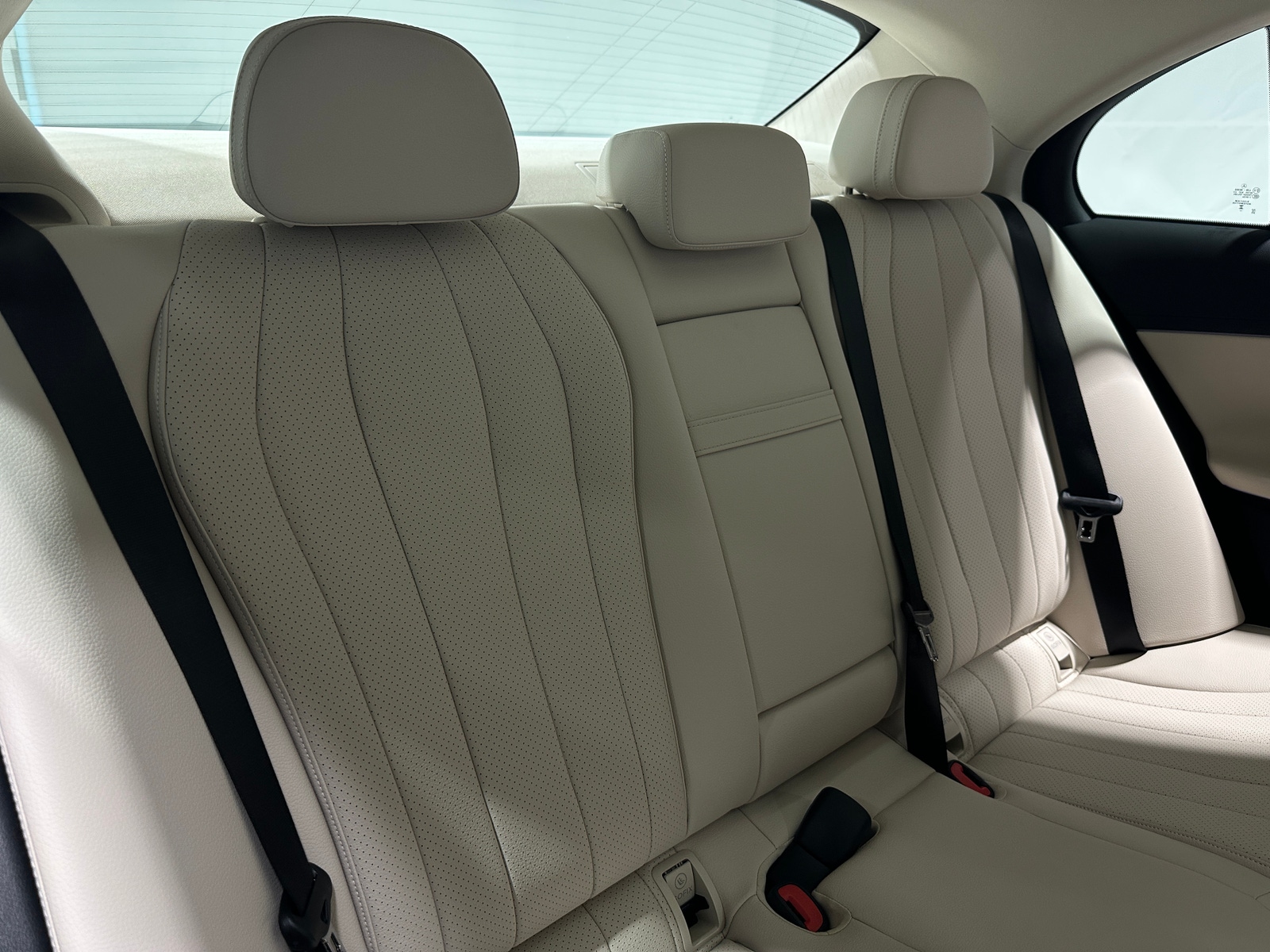 Thumbnail: 2025 Mercedes-Benz E-Class - 5