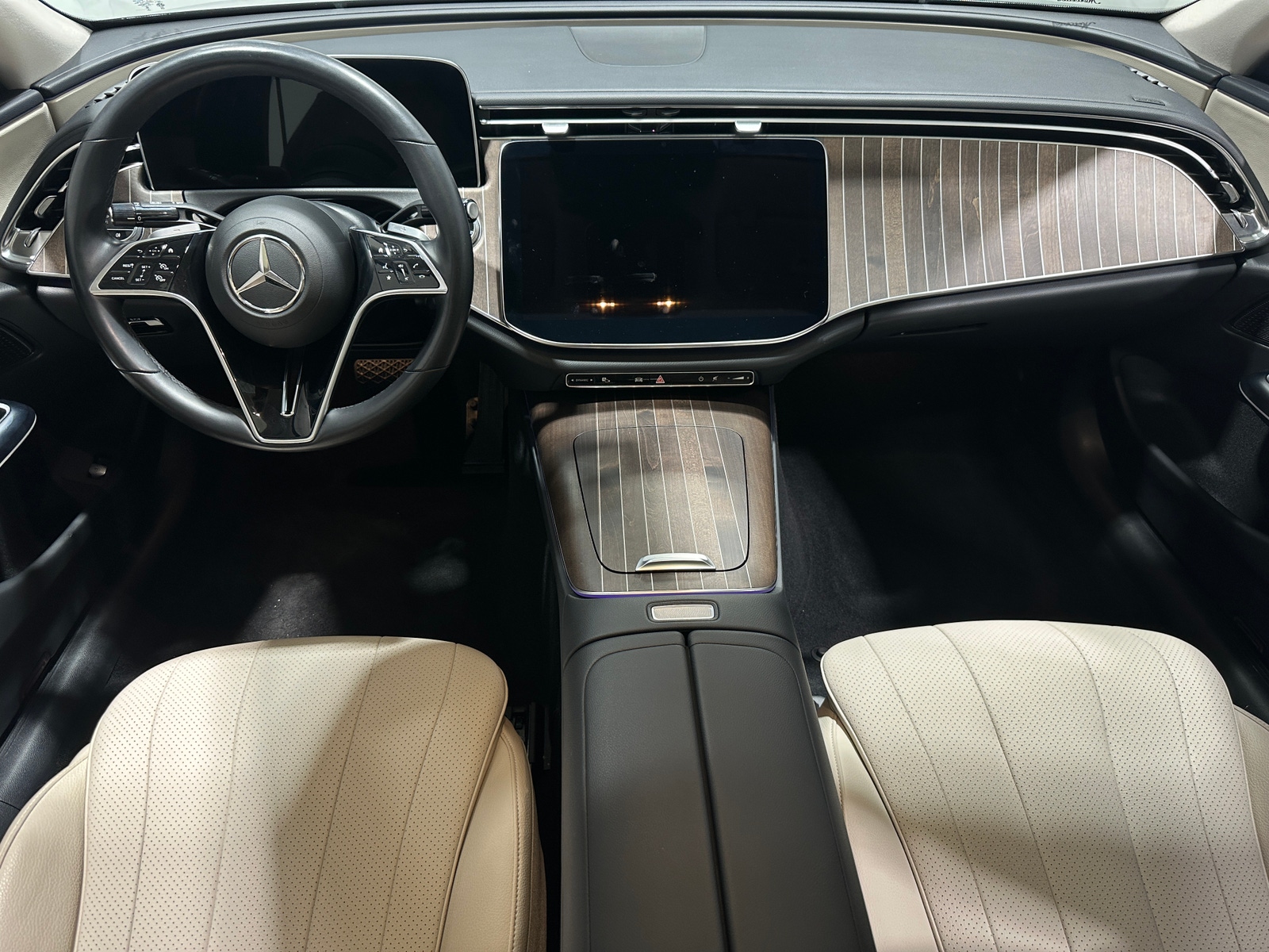 Thumbnail: 2025 Mercedes-Benz E-Class - 2