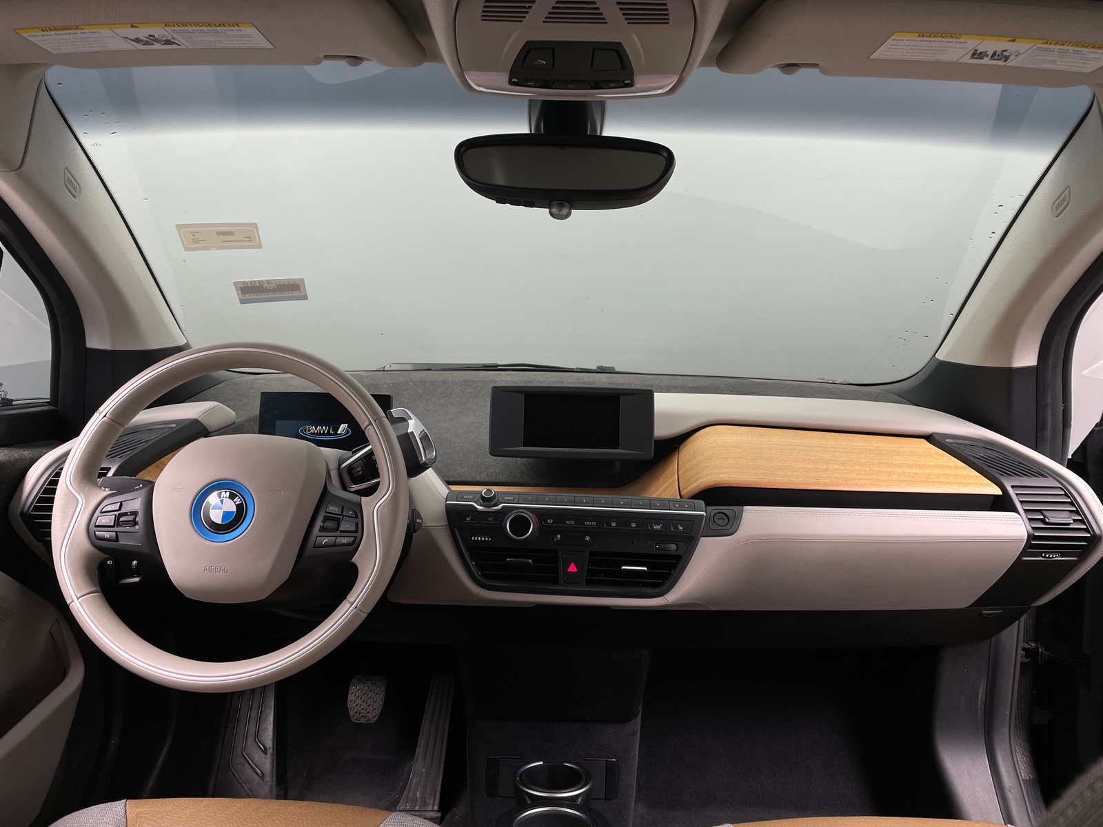 Thumbnail: 2016 BMW i3 - 2