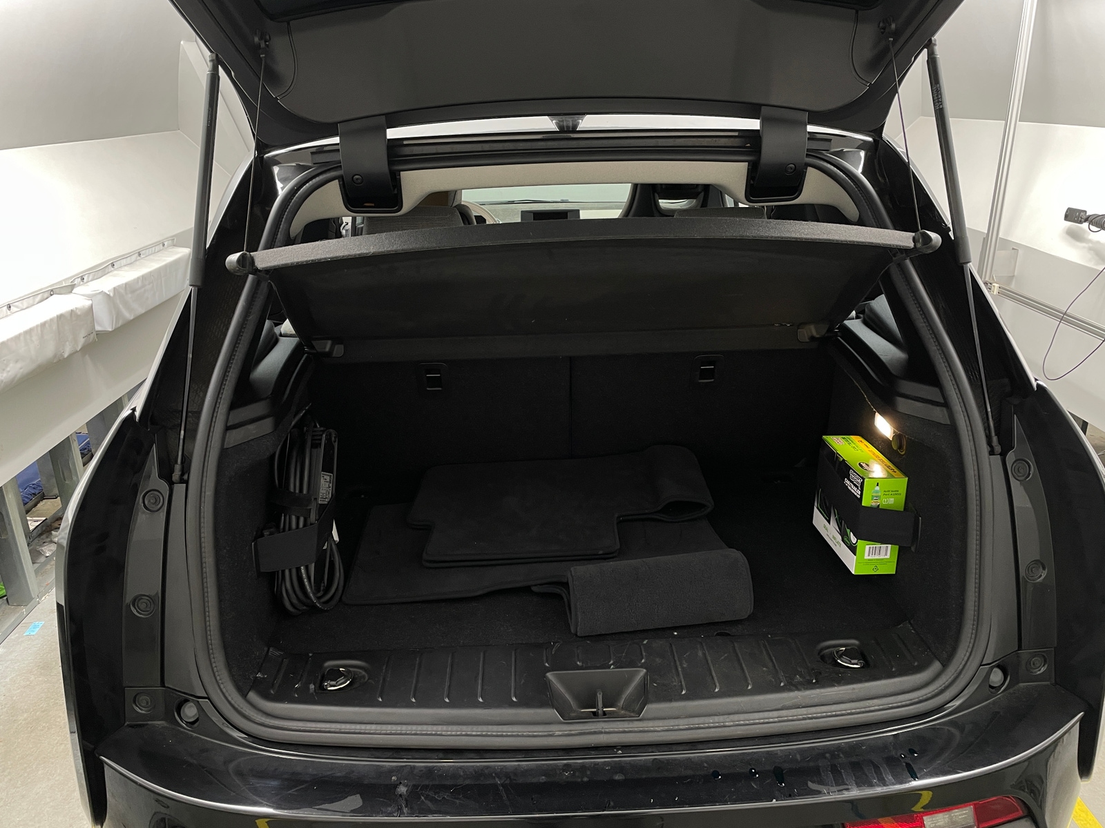 Thumbnail: 2016 BMW i3 - 6