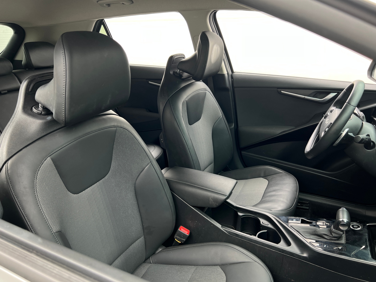 Thumbnail: 2023 Kia Niro - 2