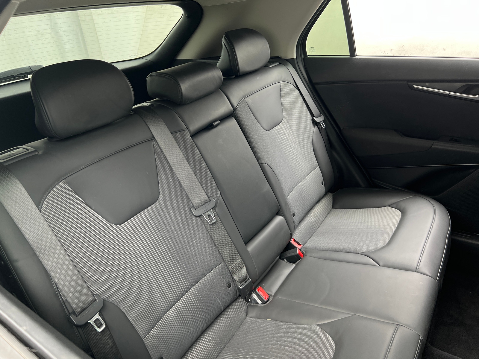 Thumbnail: 2023 Kia Niro - 6