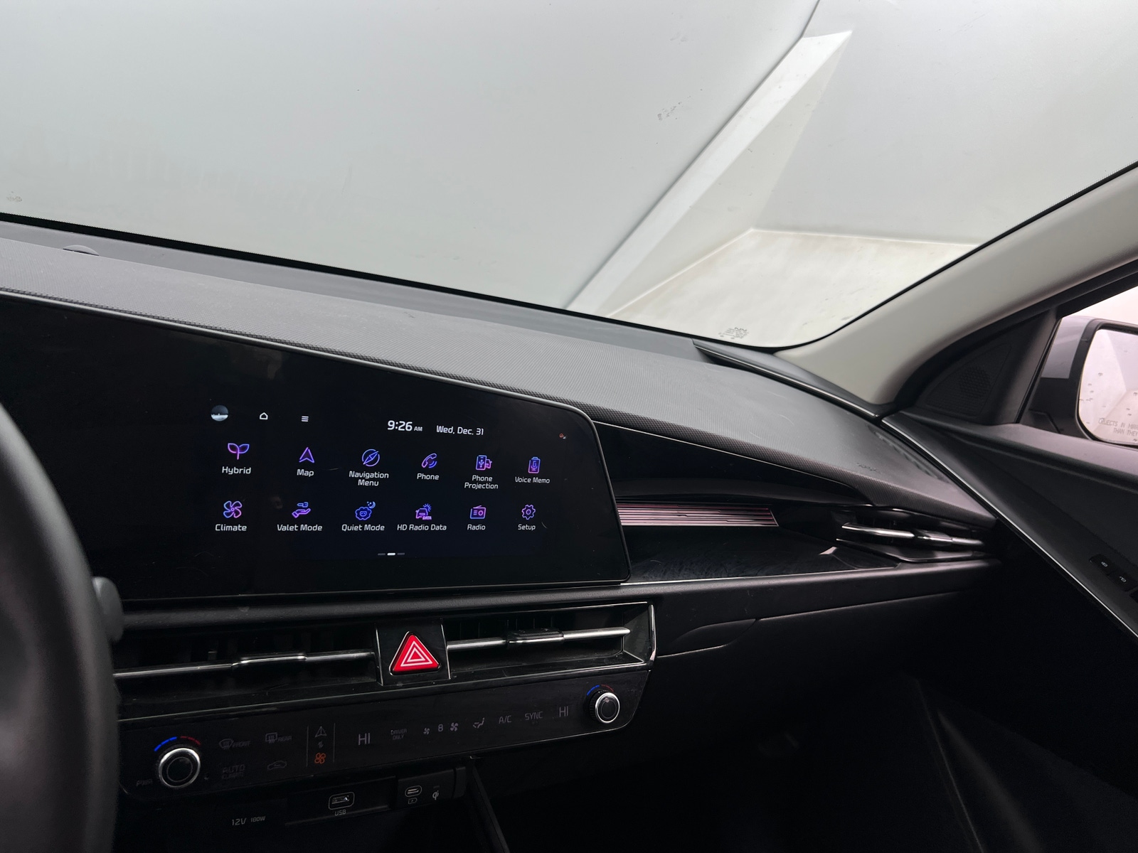 Thumbnail: 2023 Kia Niro - 4