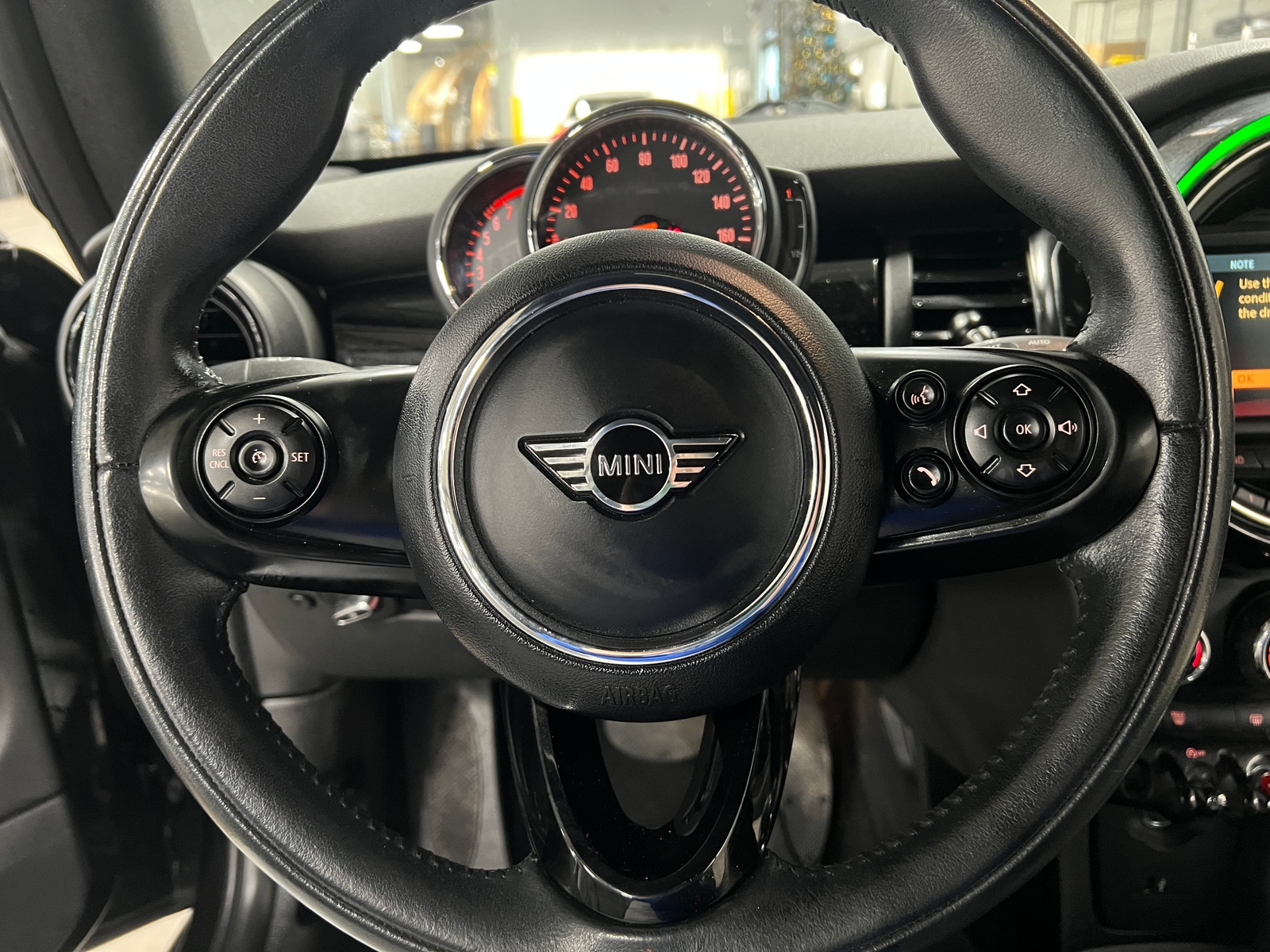 Thumbnail: 2019 MINI Cooper Convertible - 3