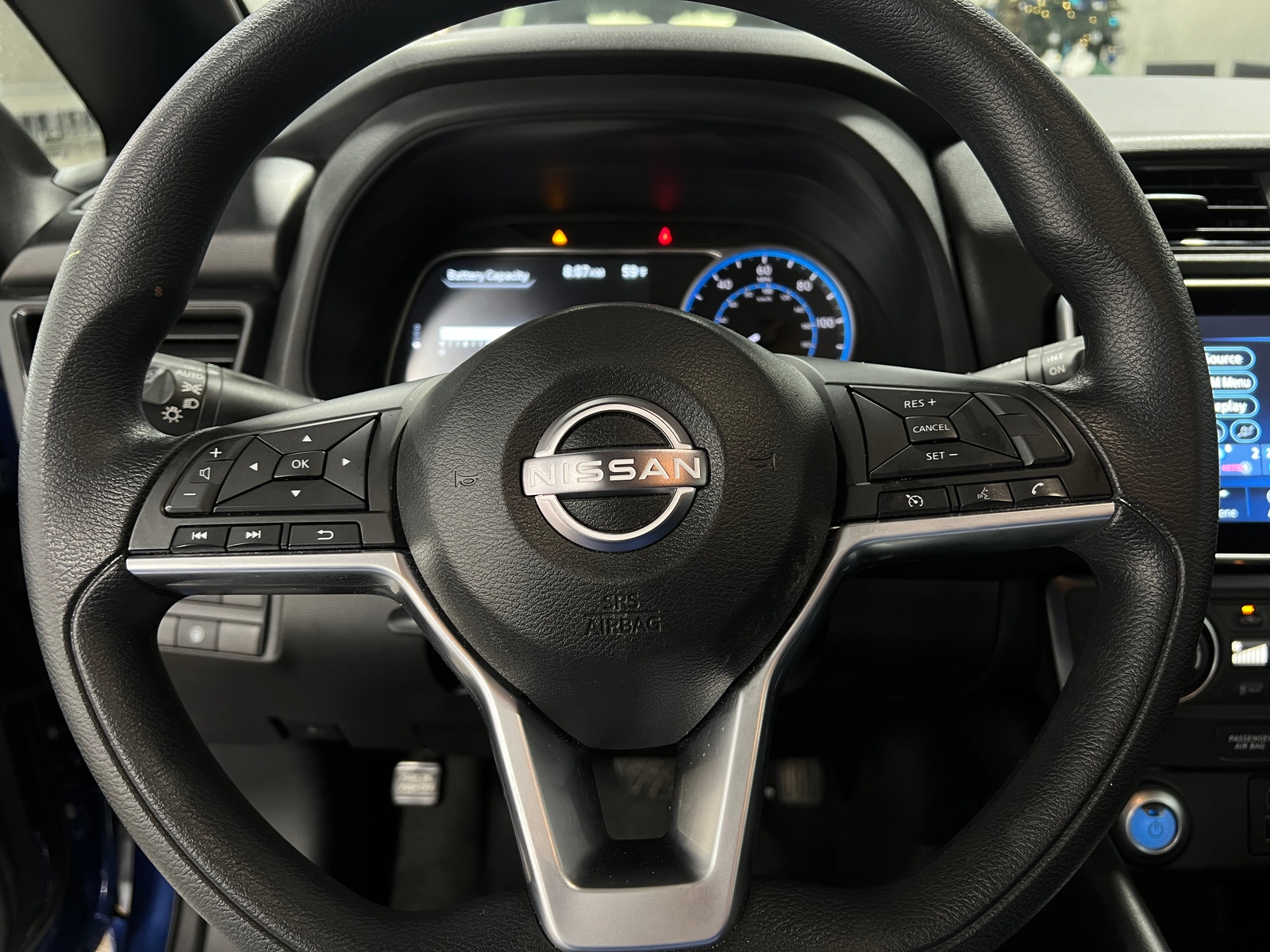 Thumbnail: 2025 Nissan Leaf - 5