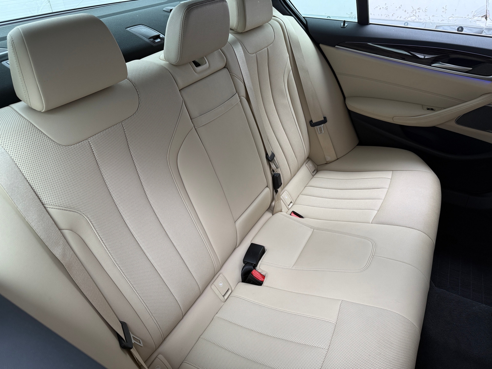 Thumbnail: 2021 BMW 5 Series - 5