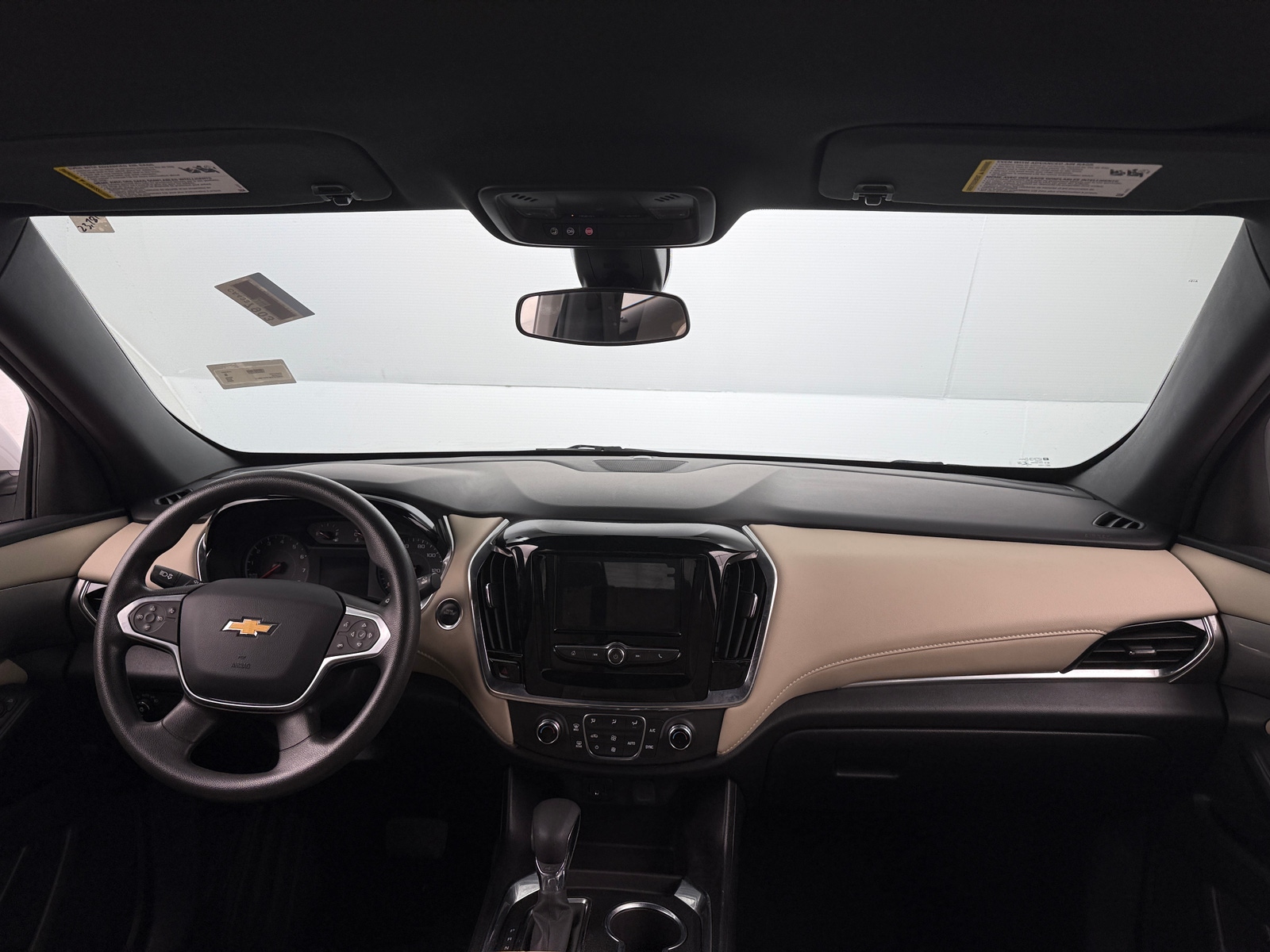 Thumbnail: 2023 Chevrolet Traverse - 3