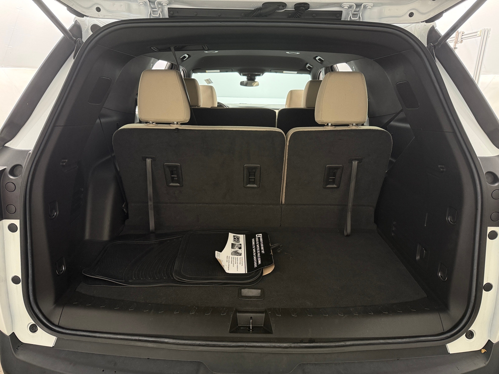 Thumbnail: 2023 Chevrolet Traverse - 7