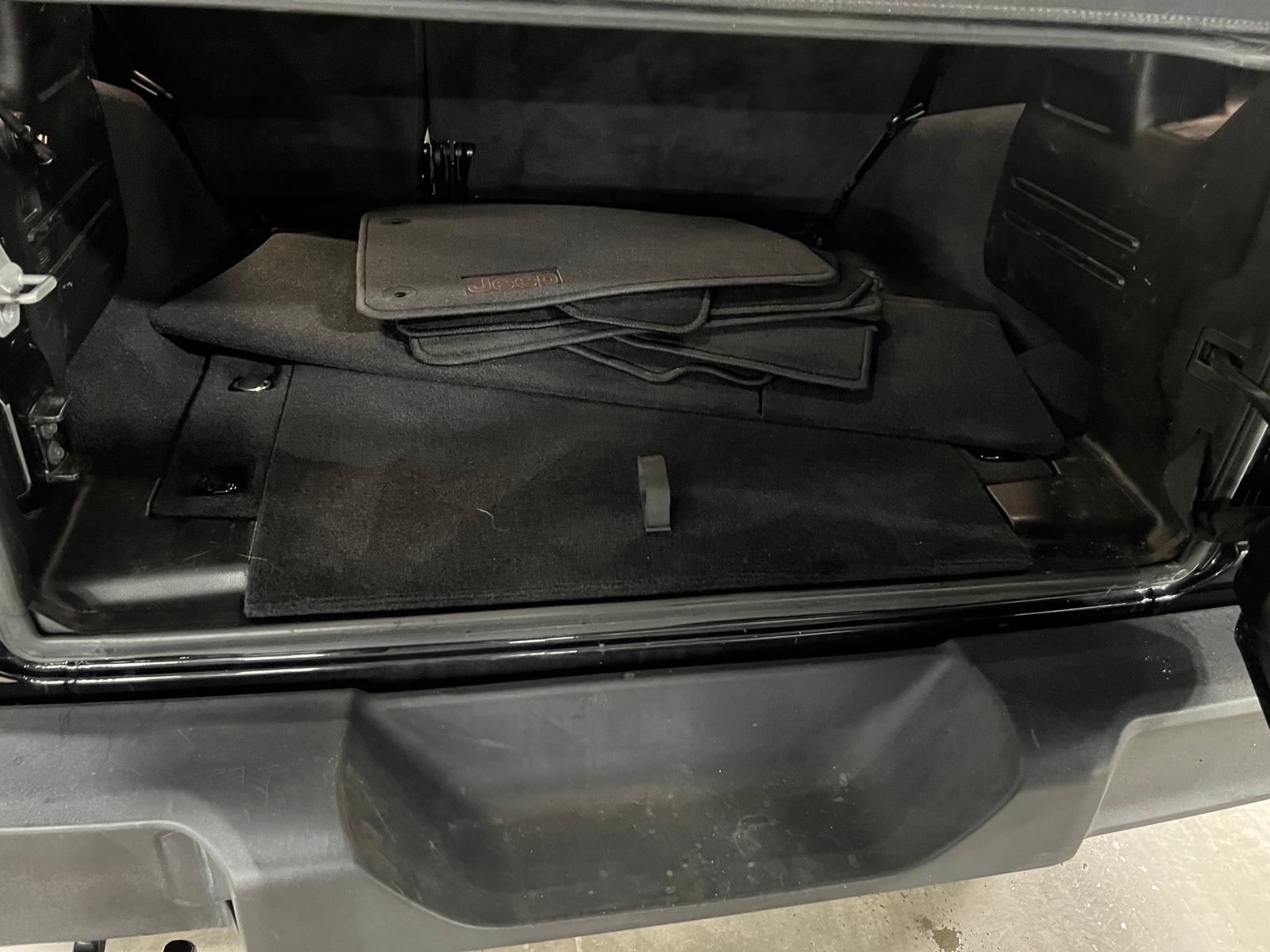 Thumbnail: 2019 Jeep Wrangler - 7