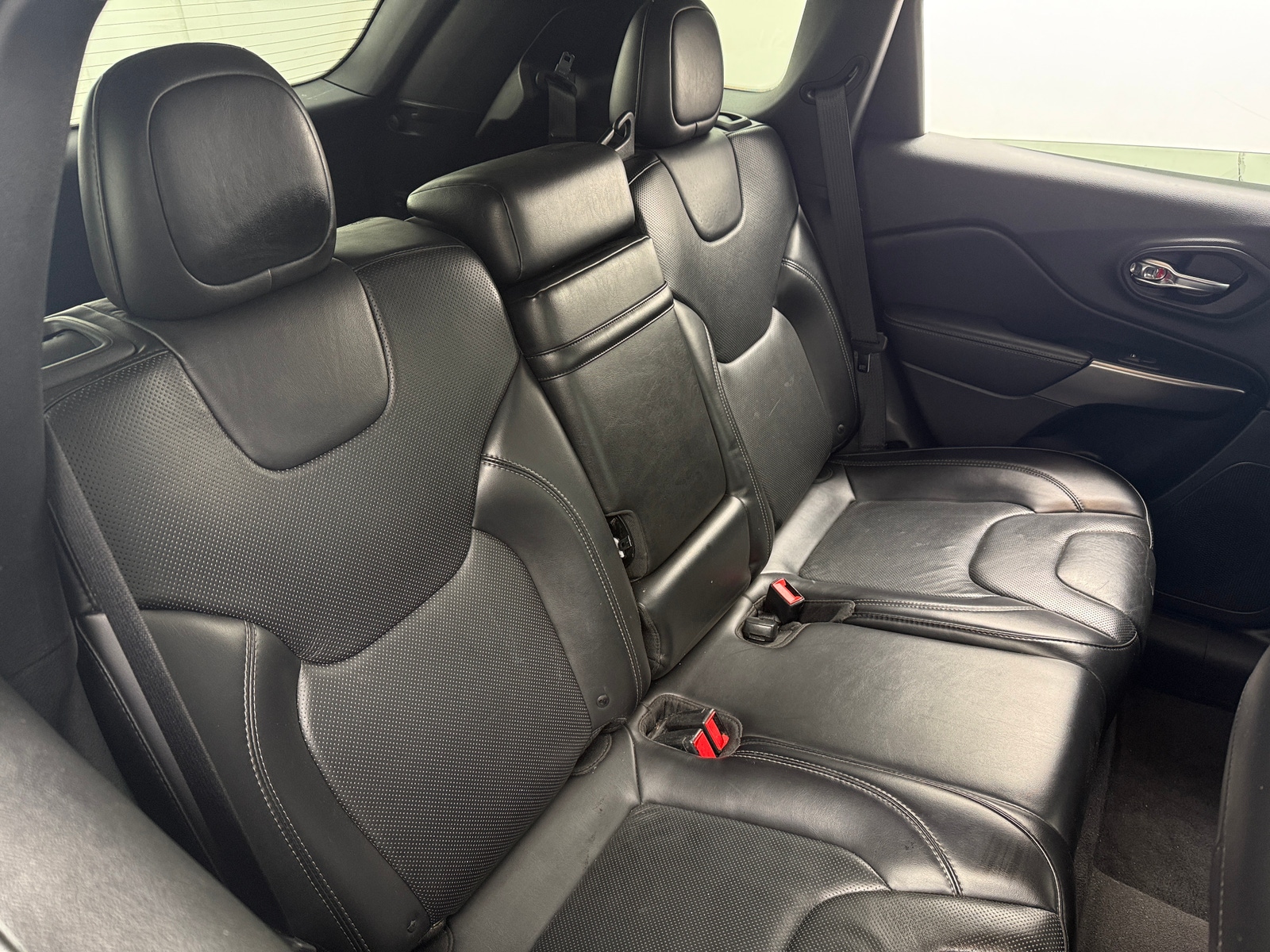 Thumbnail: 2019 Jeep Cherokee - 5