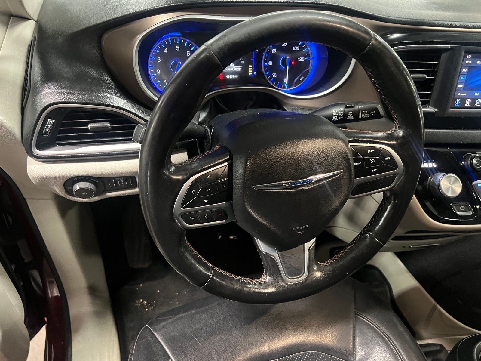 Thumbnail: 2019 Chrysler Pacifica - 4