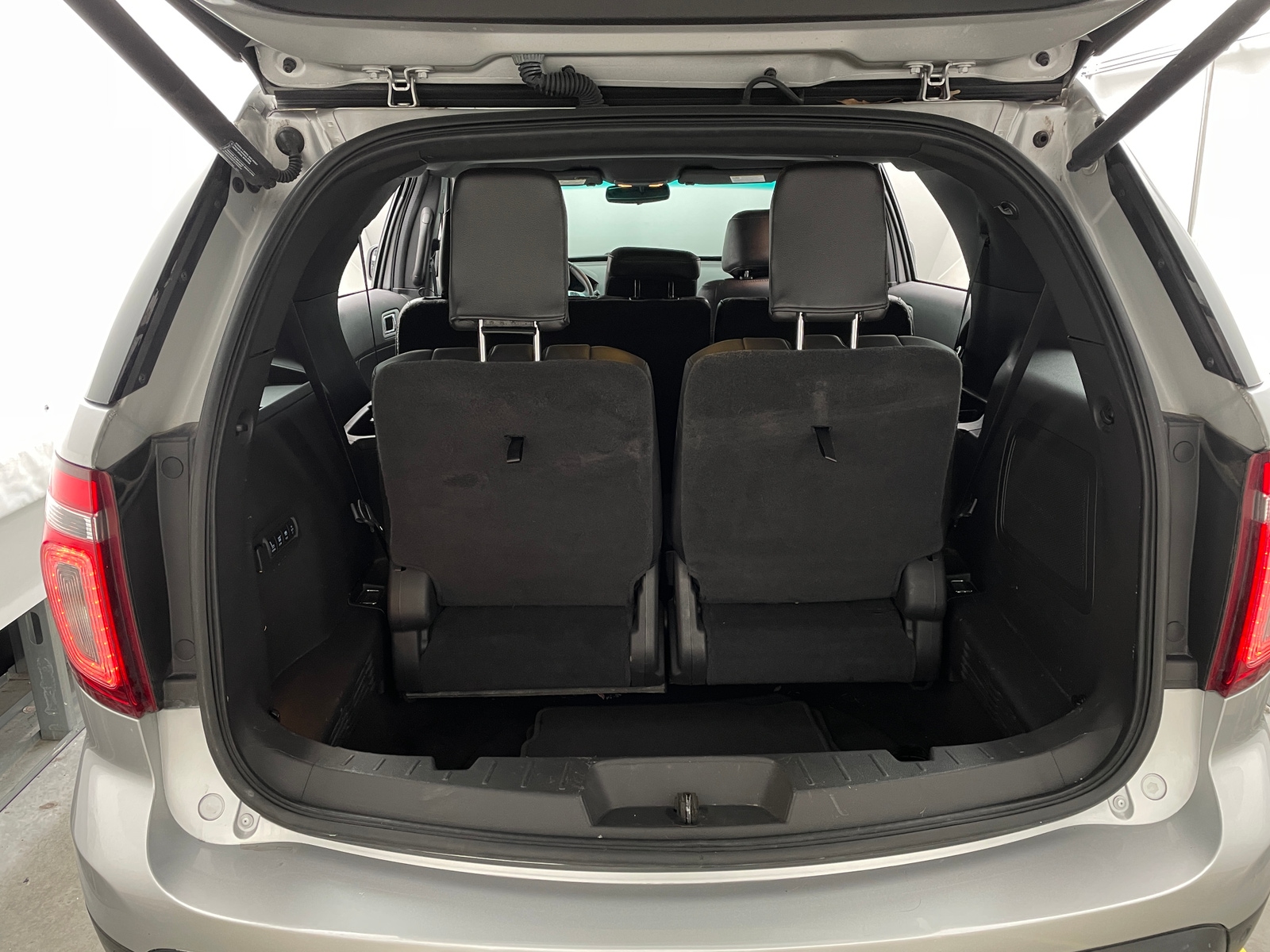 Thumbnail: 2015 Ford Explorer - 6