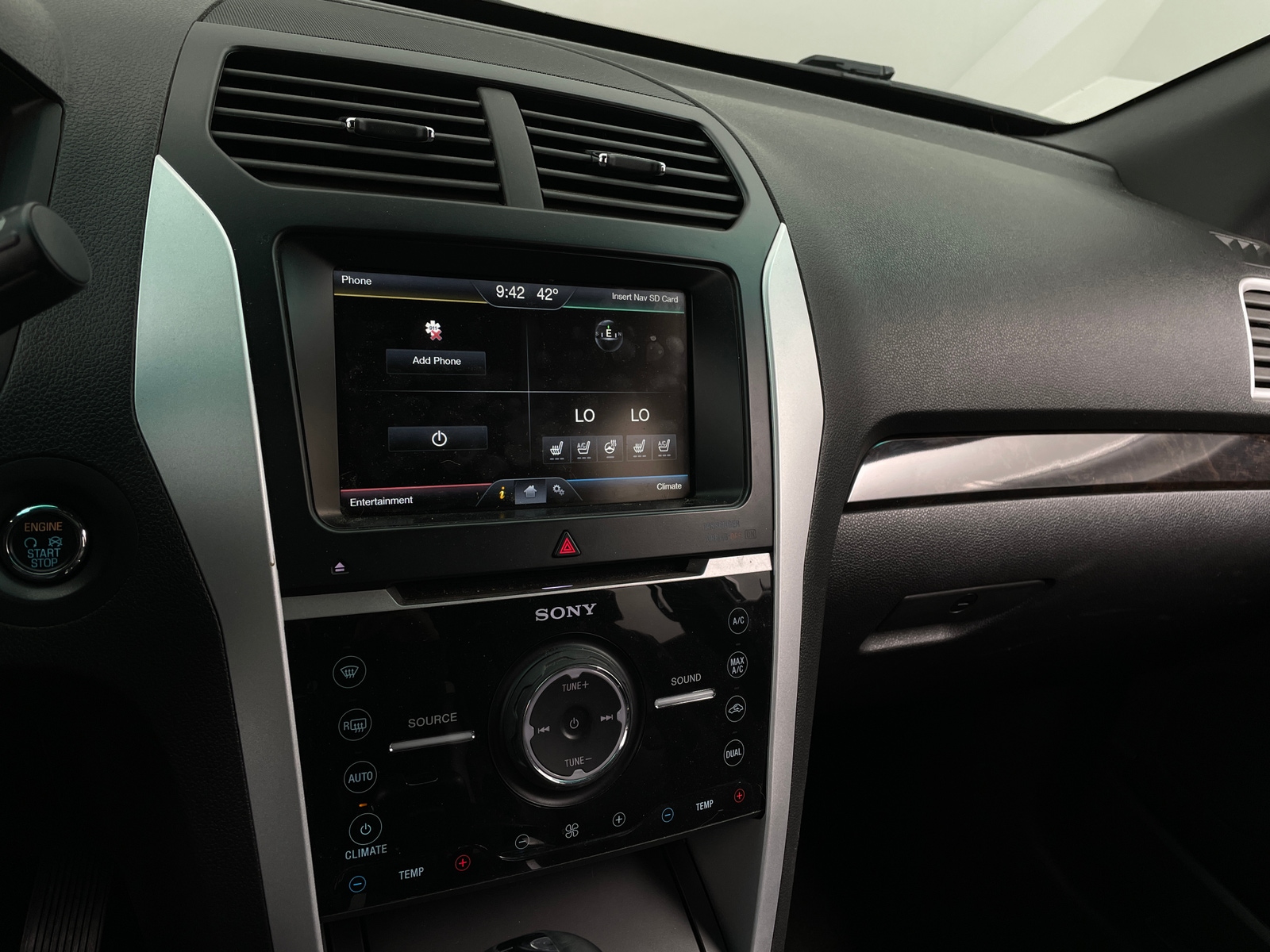 Thumbnail: 2015 Ford Explorer - 3