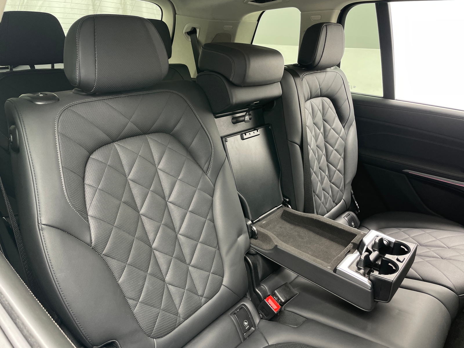 Thumbnail: 2024 BMW X7 - 5