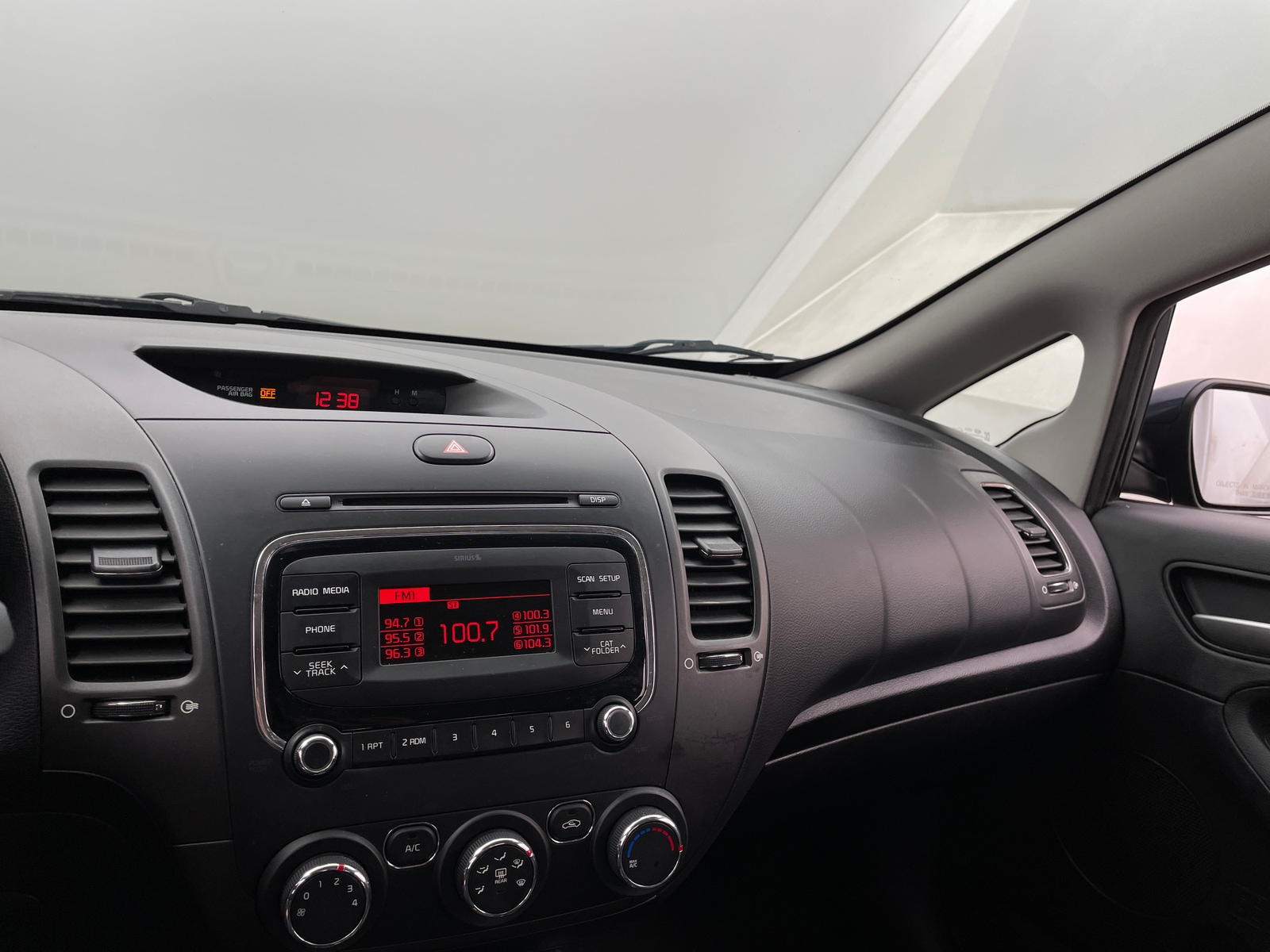 Thumbnail: 2018 Kia Forte - 4