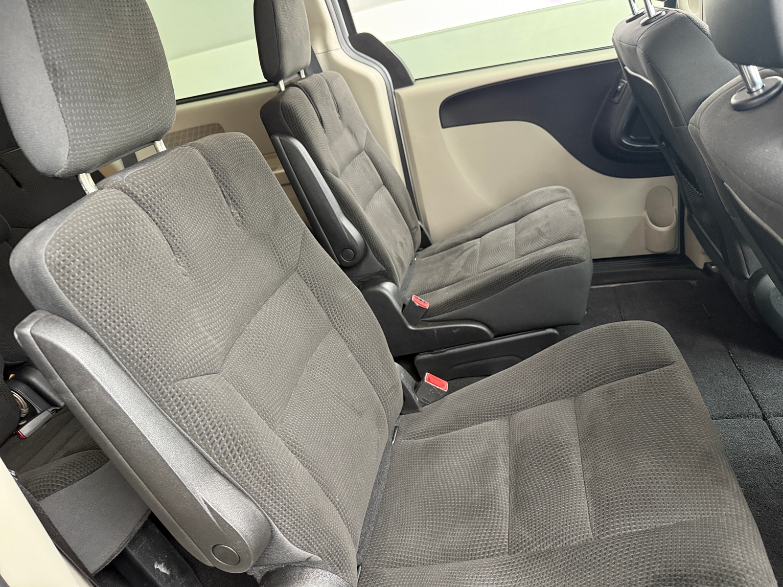 Thumbnail: 2018 Dodge Grand Caravan - 6