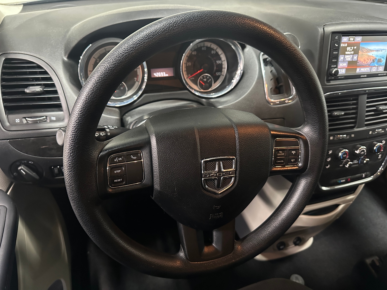 Thumbnail: 2018 Dodge Grand Caravan - 5