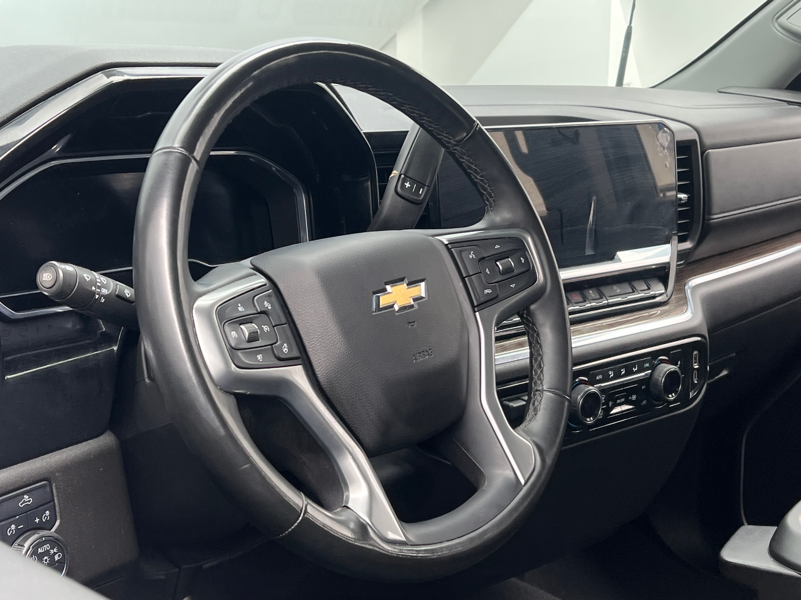 Thumbnail: 2025 Chevrolet Silverado 2500 - 5