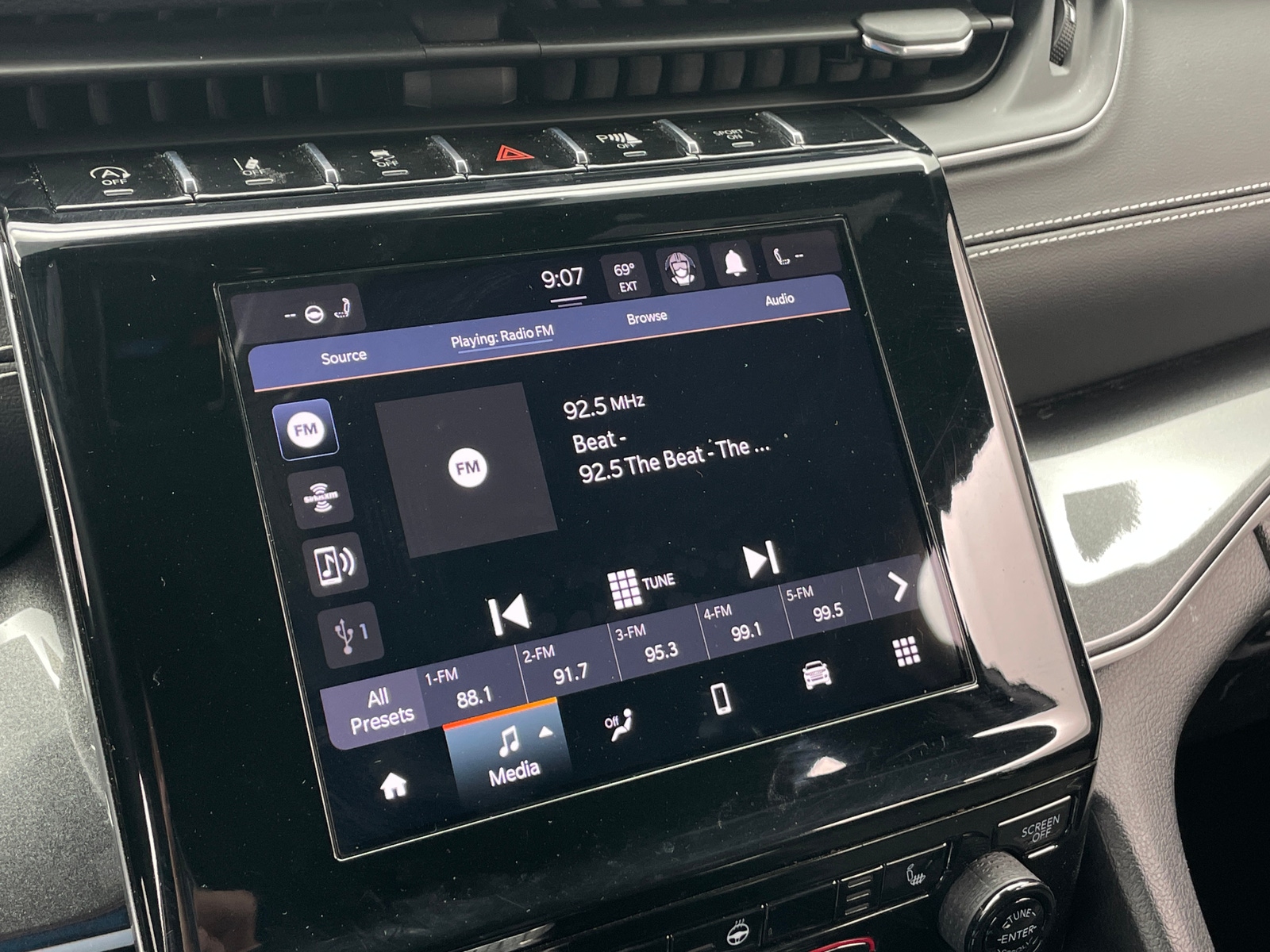 Thumbnail: 2021 Jeep Grand Cherokee L - 3