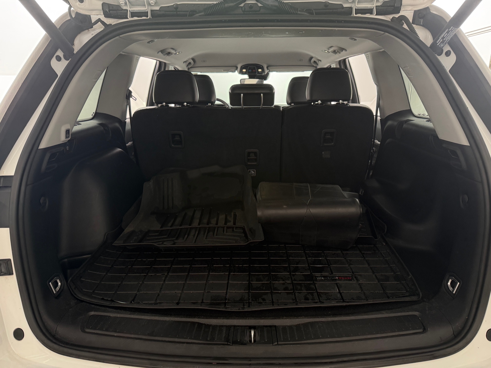 Thumbnail: 2023 Jeep Grand Cherokee - 6