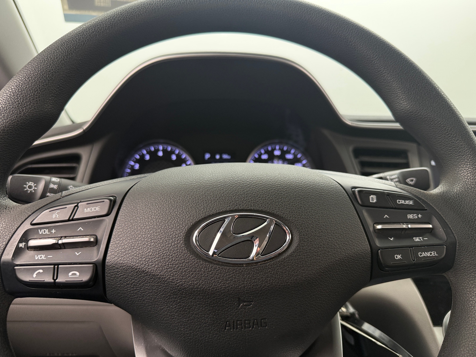 Thumbnail: 2019 Hyundai Elantra - 5