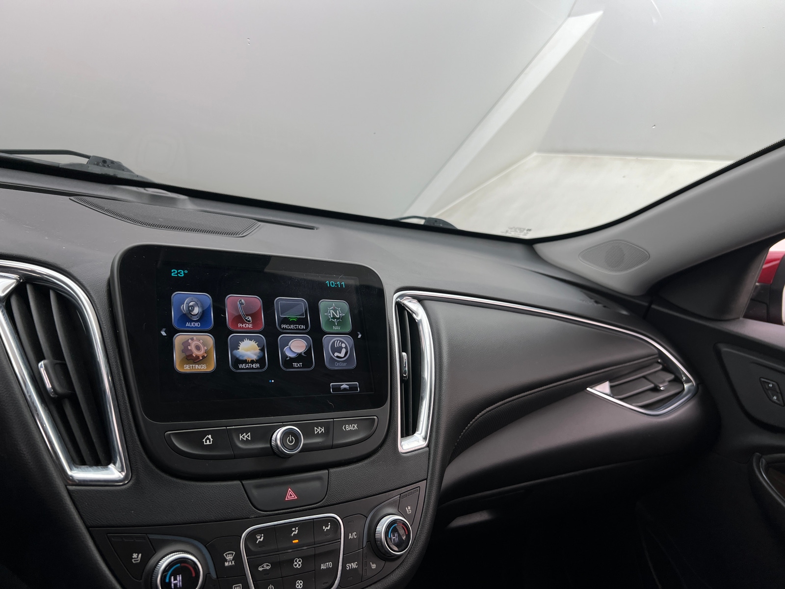 Thumbnail: 2018 Chevrolet Malibu - 3