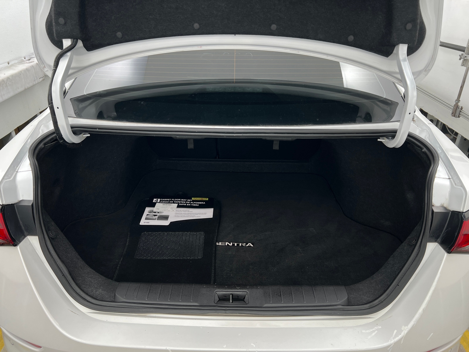 Thumbnail: 2023 Nissan Sentra - 7