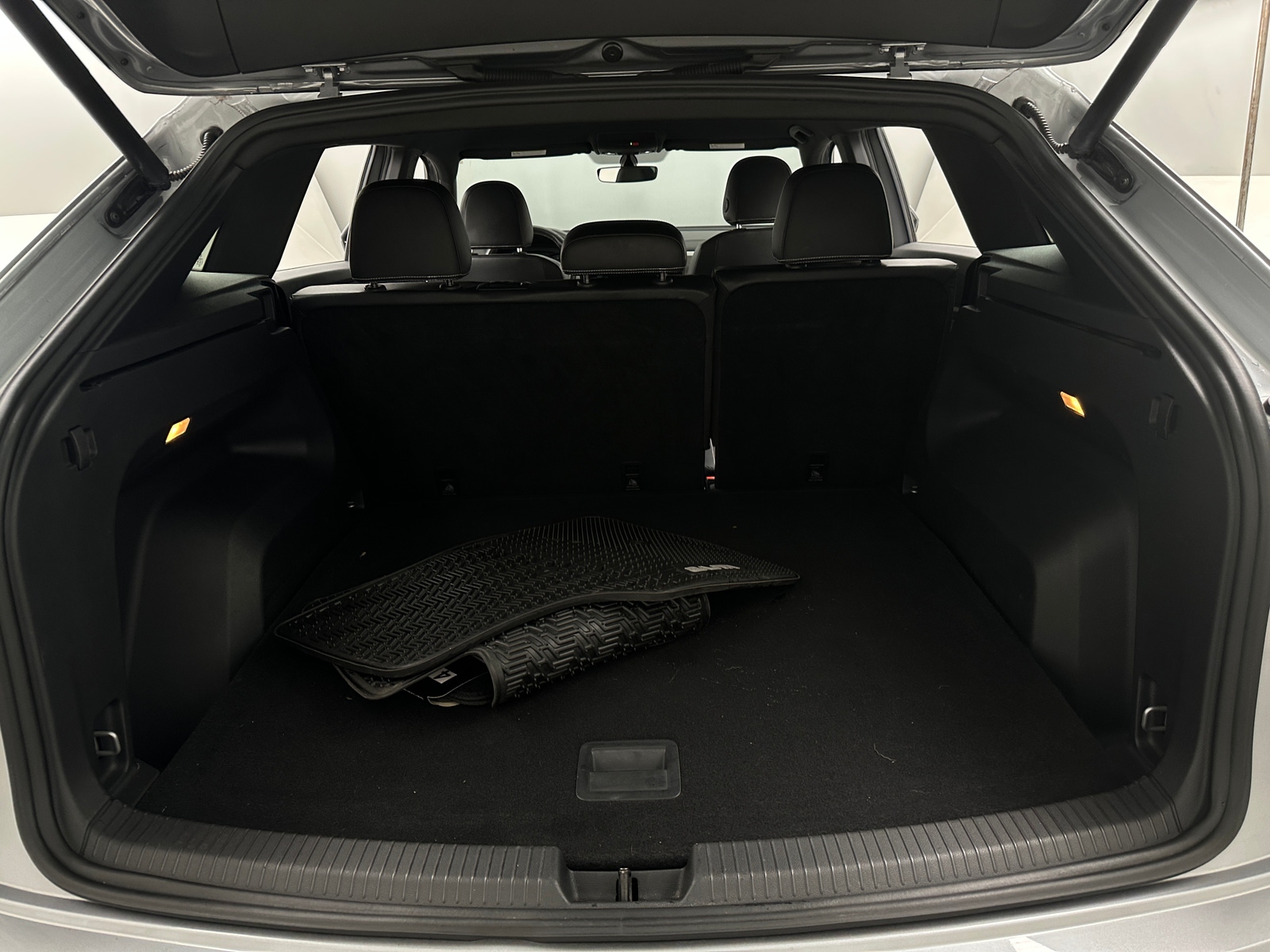 Thumbnail: 2021 Volkswagen Atlas - 6