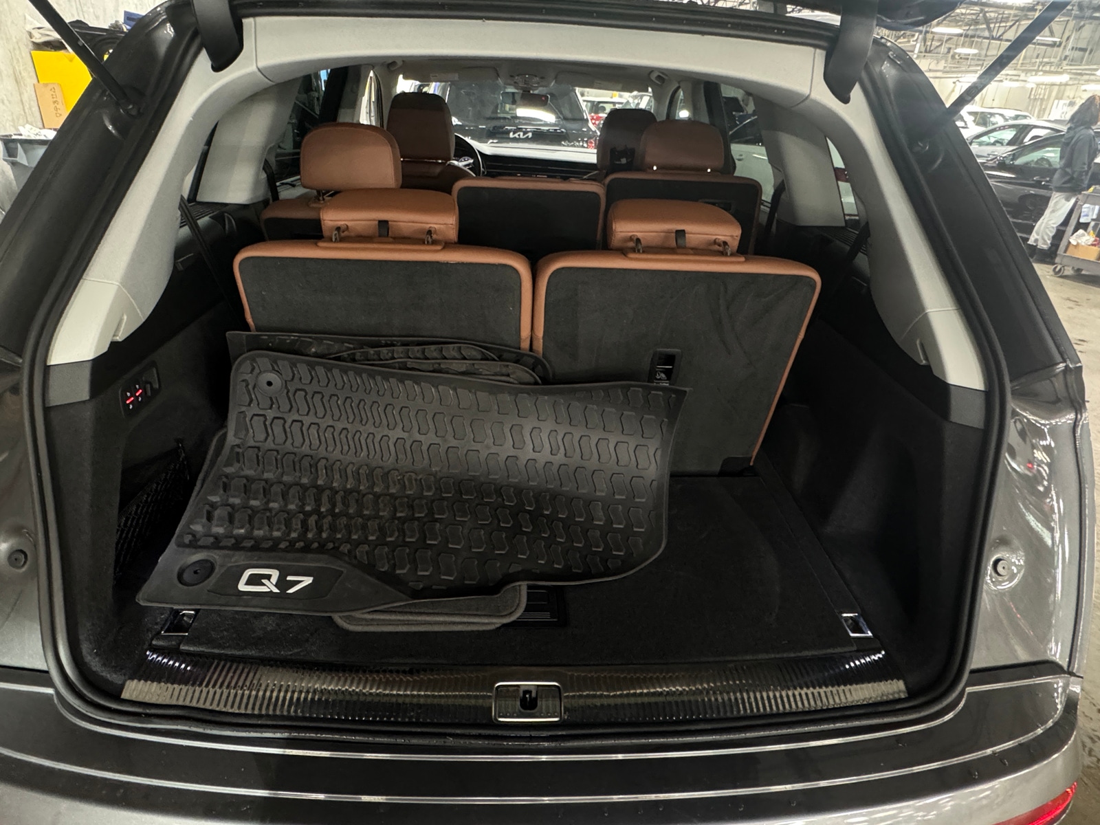 Thumbnail: 2021 Audi Q7 - 6