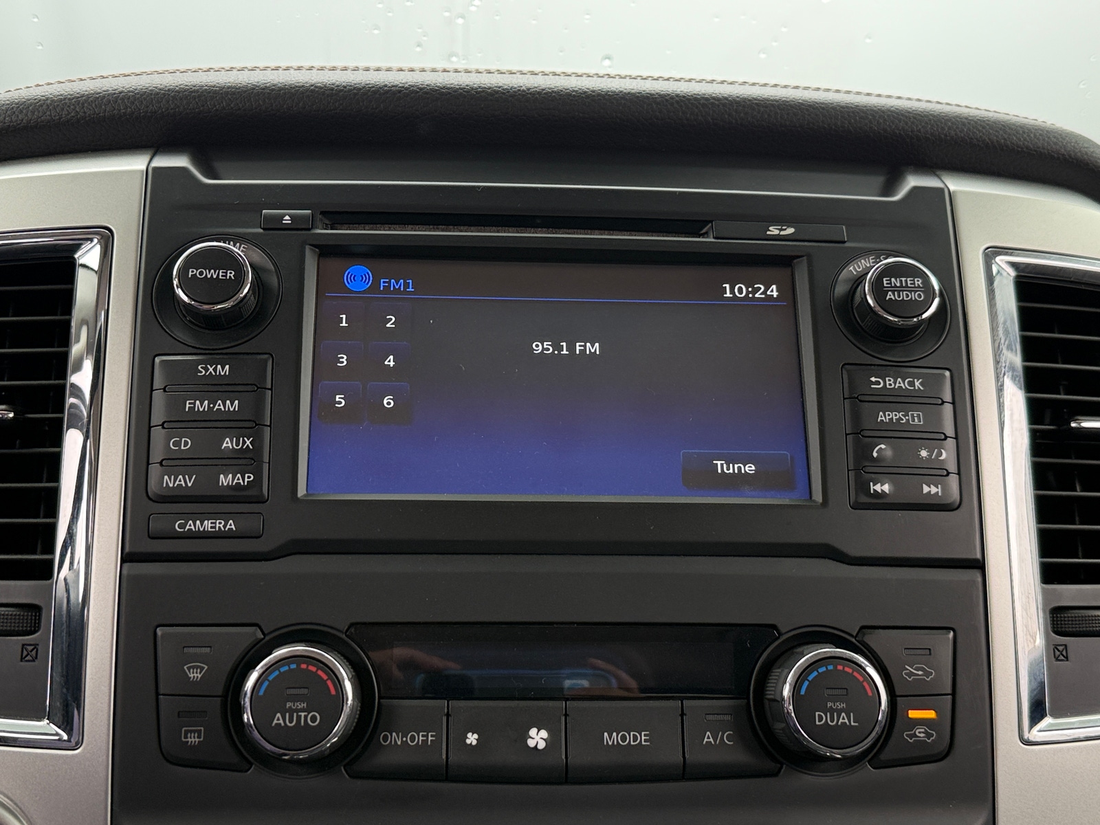 Thumbnail: 2017 Nissan Titan - 3