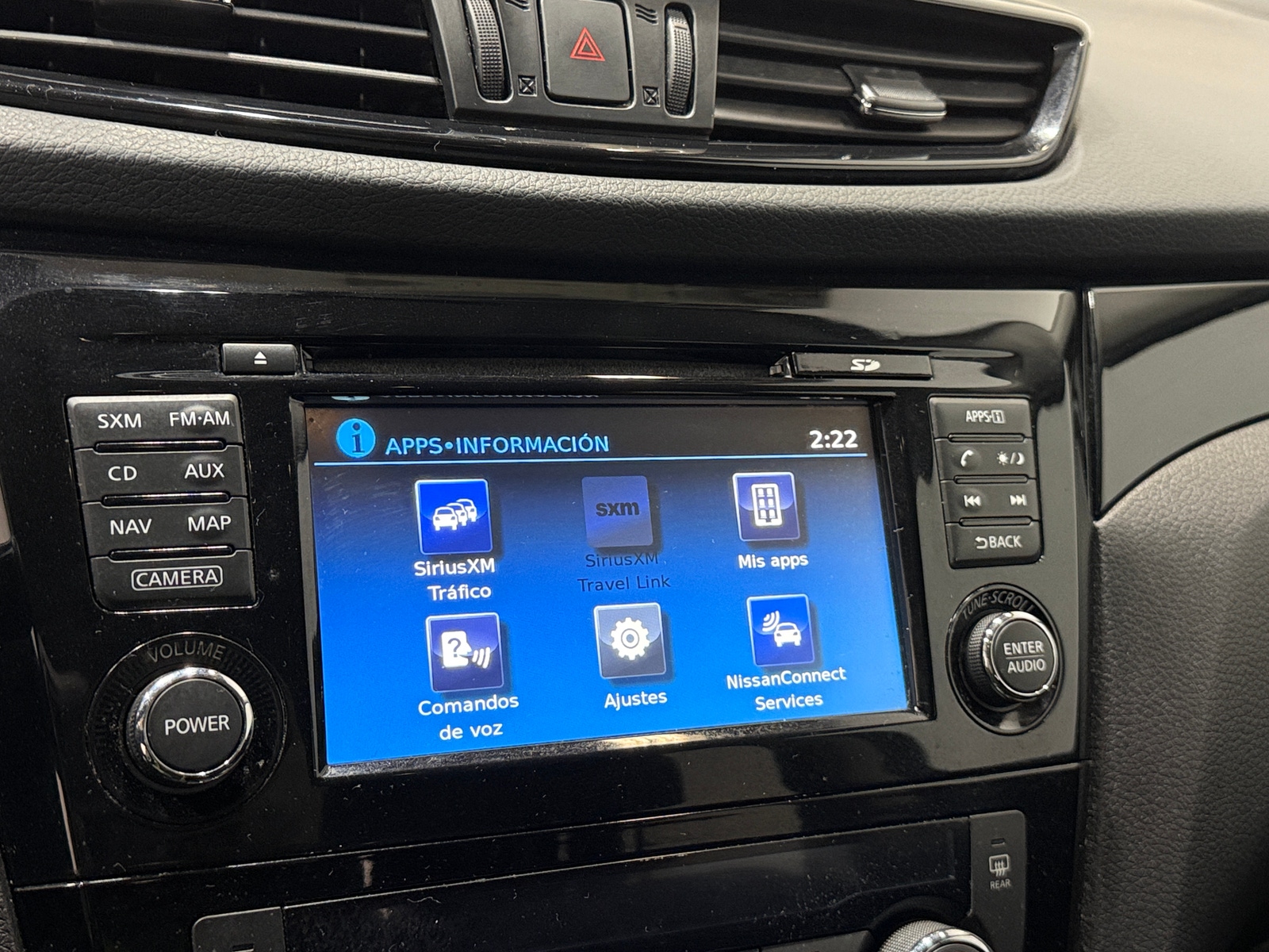 Thumbnail: 2017 Nissan Rogue Sport - 4