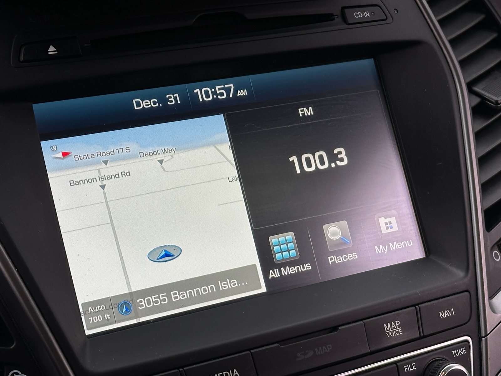 Thumbnail: 2017 Hyundai Santa Fe - 3