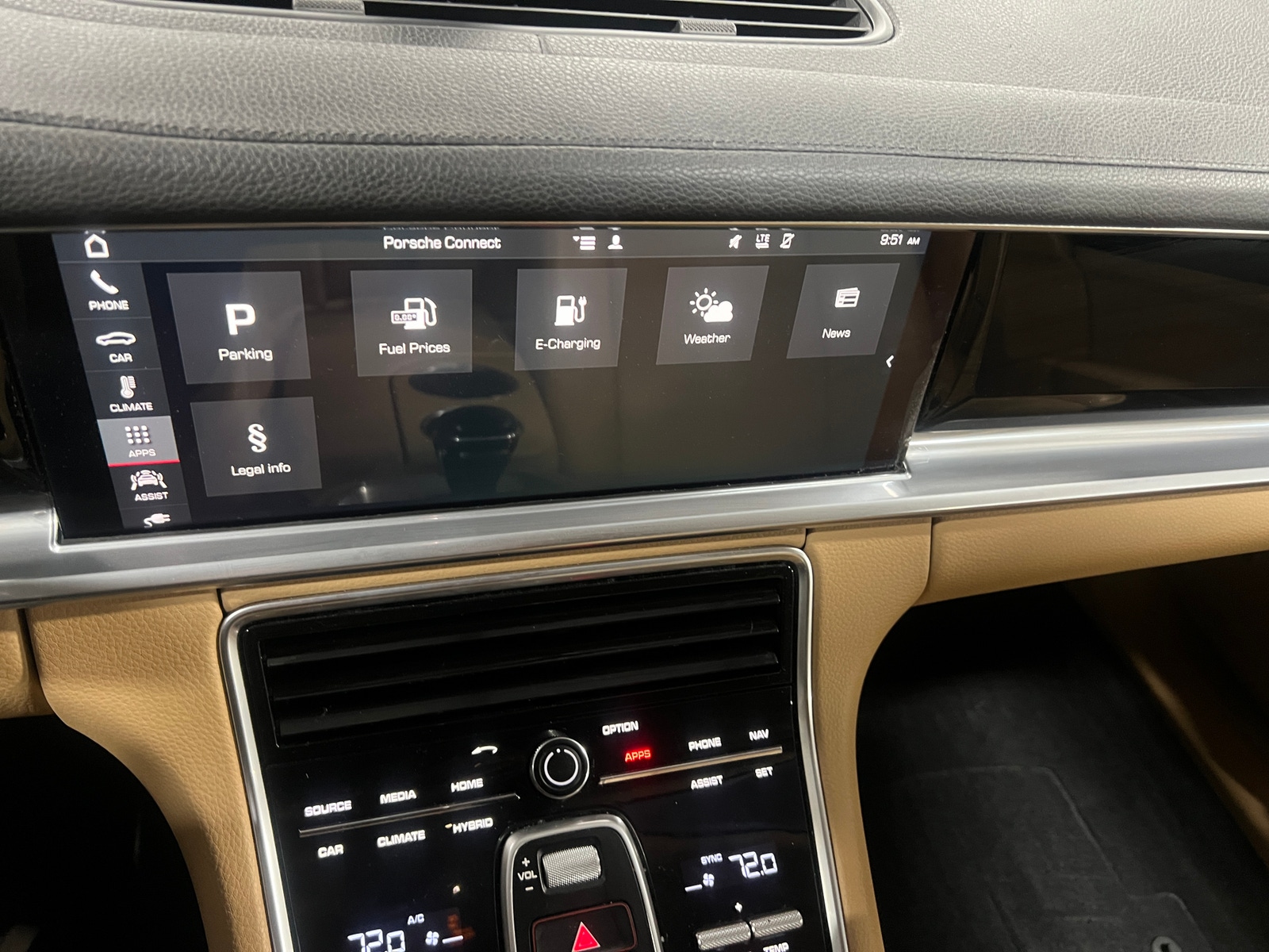 Thumbnail: 2018 Porsche Panamera - 3