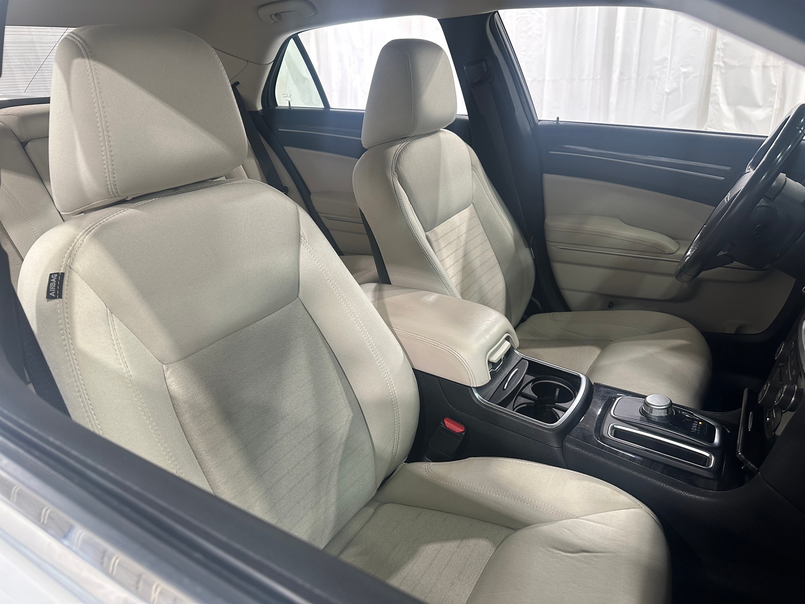 Thumbnail: 2019 Chrysler 300 - 2