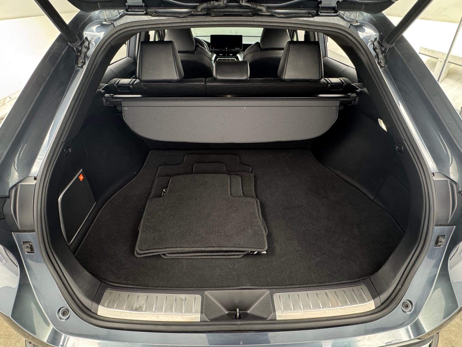 Thumbnail: 2022 Toyota Venza - 6