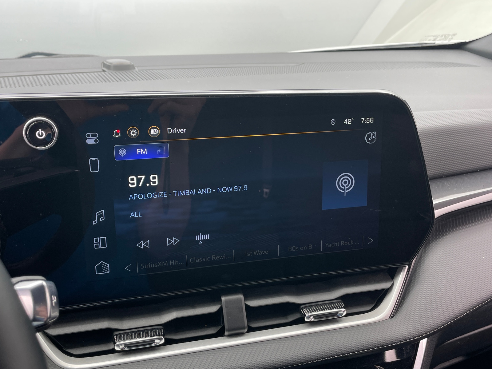 Thumbnail: 2025 Chevrolet Equinox - 4