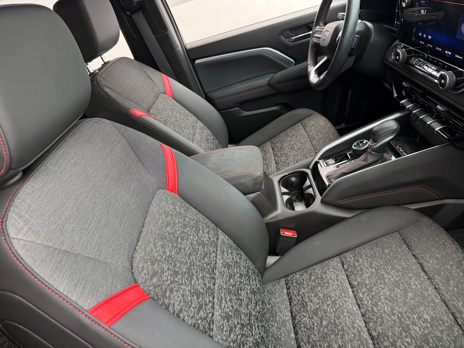 Thumbnail: 2023 Chevrolet Colorado - 2