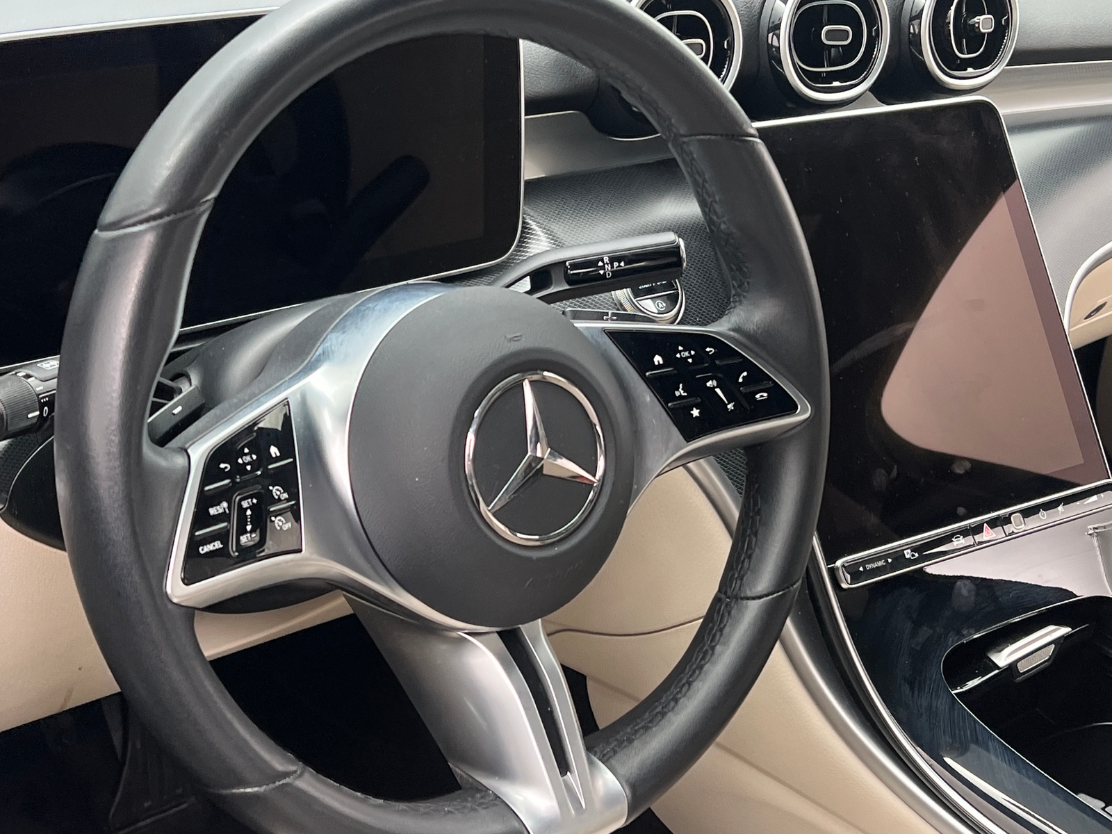 Thumbnail: 2025 Mercedes-Benz C-Class - 4