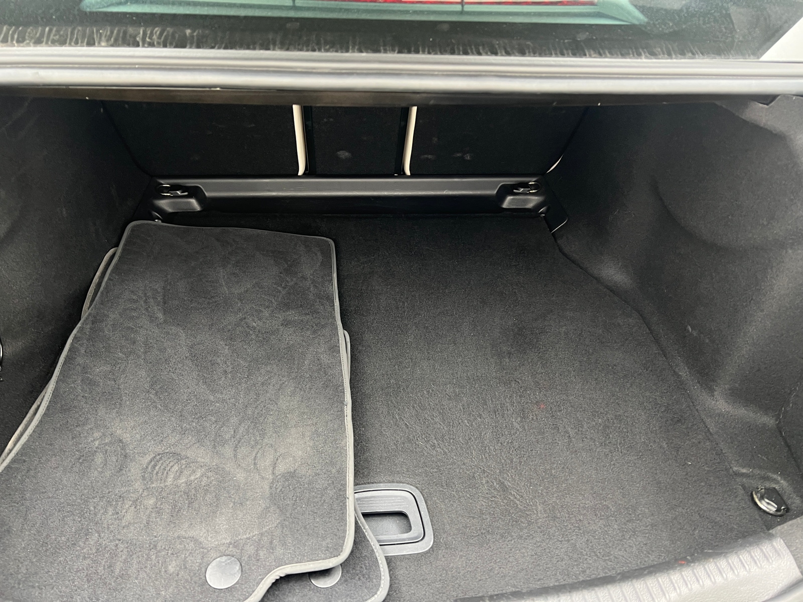 Thumbnail: 2025 Mercedes-Benz C-Class - 6