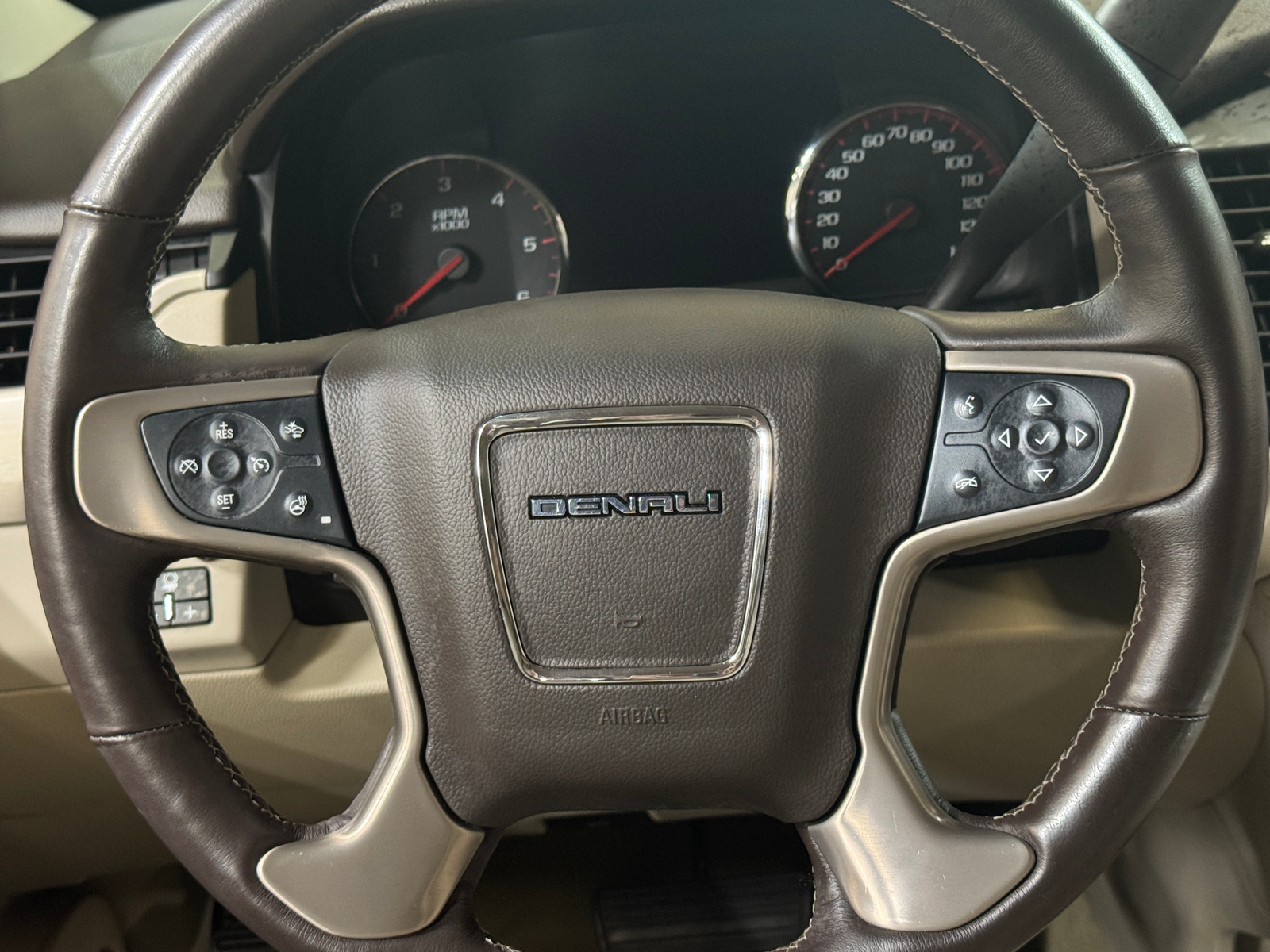 Thumbnail: 2016 GMC Yukon - 4