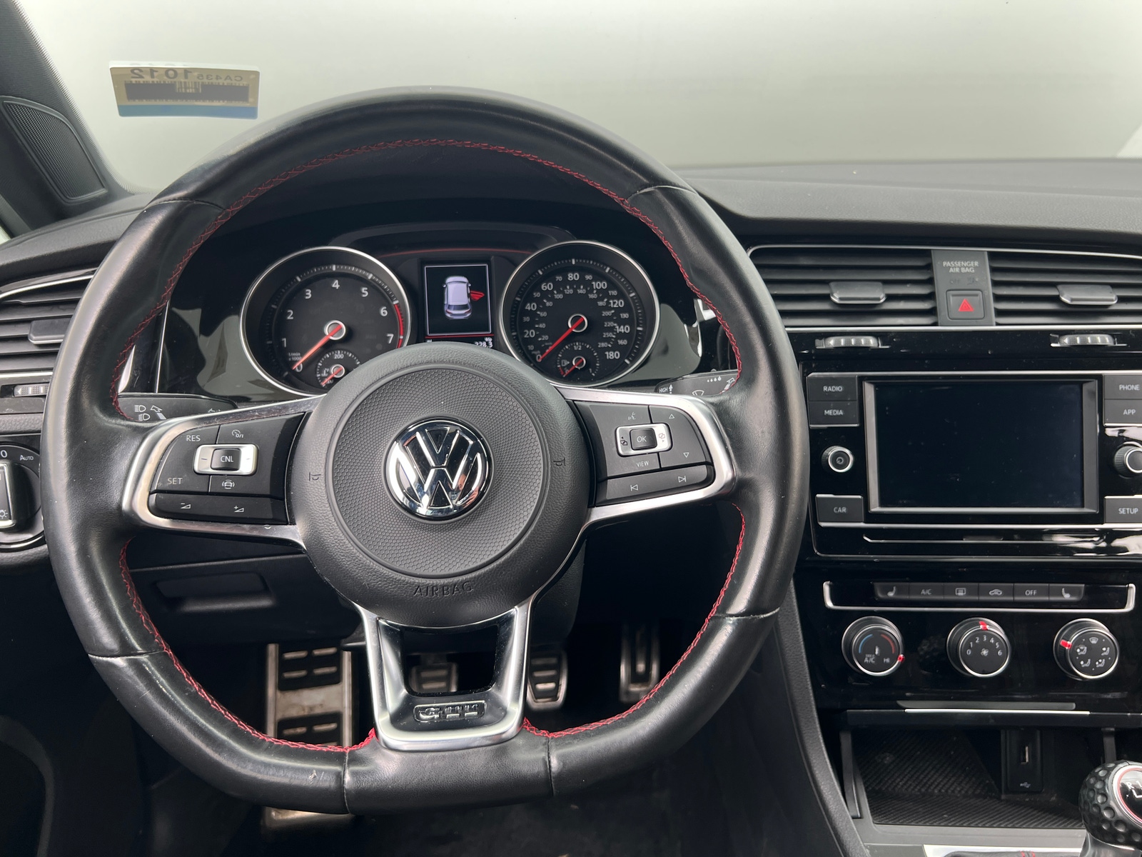 Thumbnail: 2019 Volkswagen Golf - 5